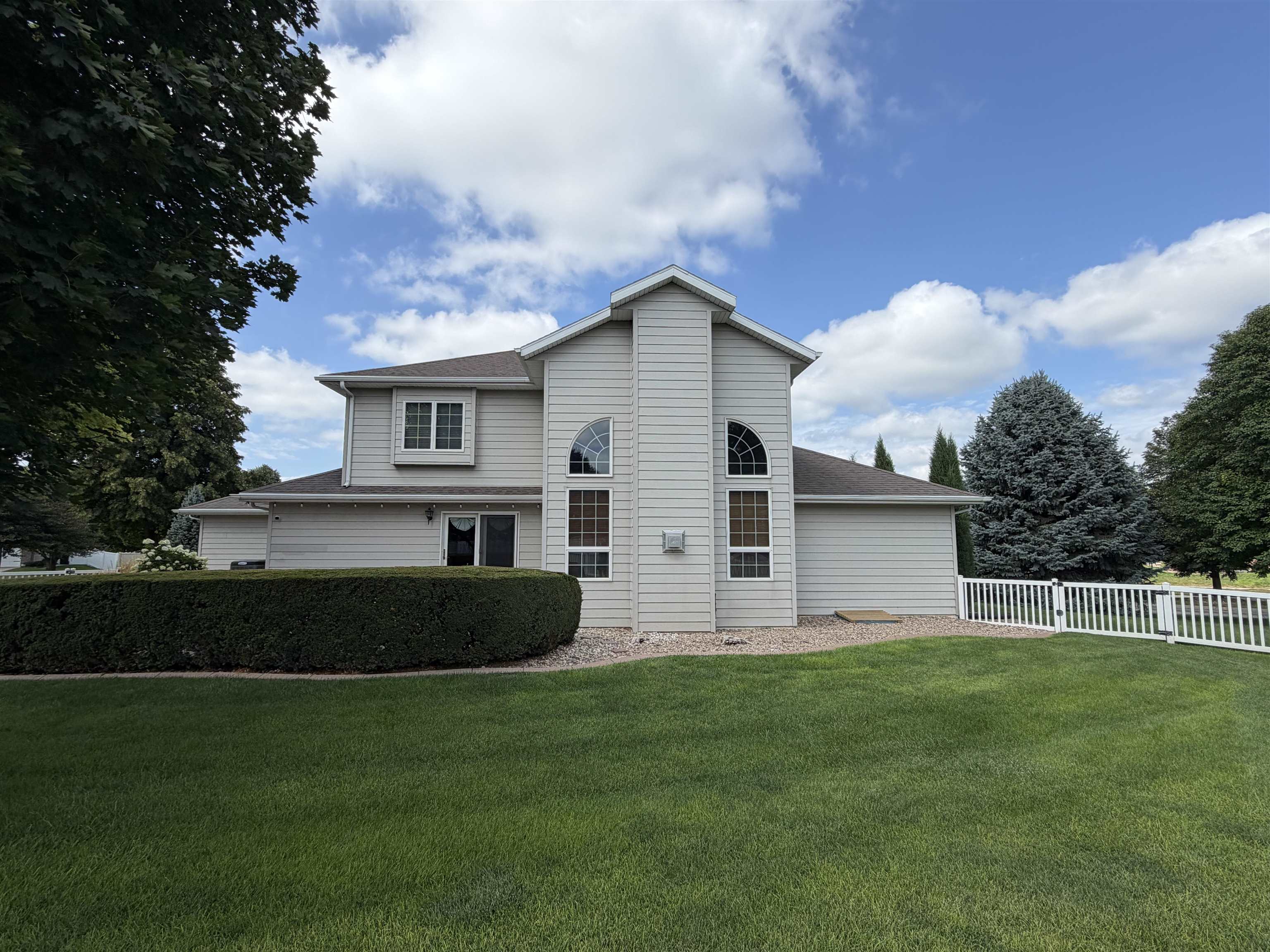 4312 Country Club Lane, Kearney, Nebraska 68845, 5 Bedroom Bedrooms, ,4 BathroomBathrooms,Residential,for Sale,4312 Country Club Lane,20261125