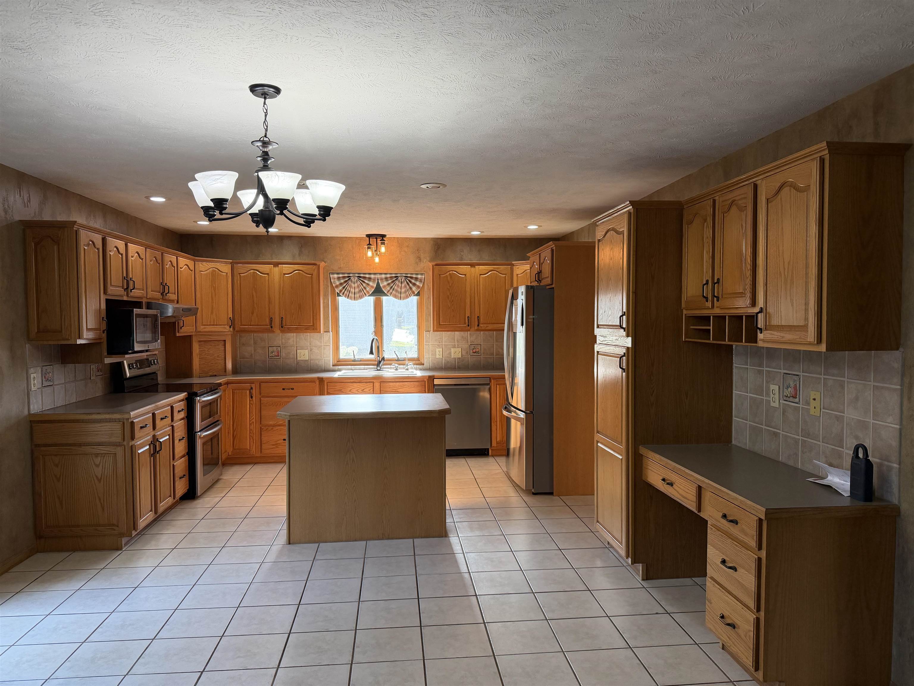 4312 Country Club Lane, Kearney, Nebraska 68845, 5 Bedroom Bedrooms, ,4 BathroomBathrooms,Residential,for Sale,4312 Country Club Lane,20261125