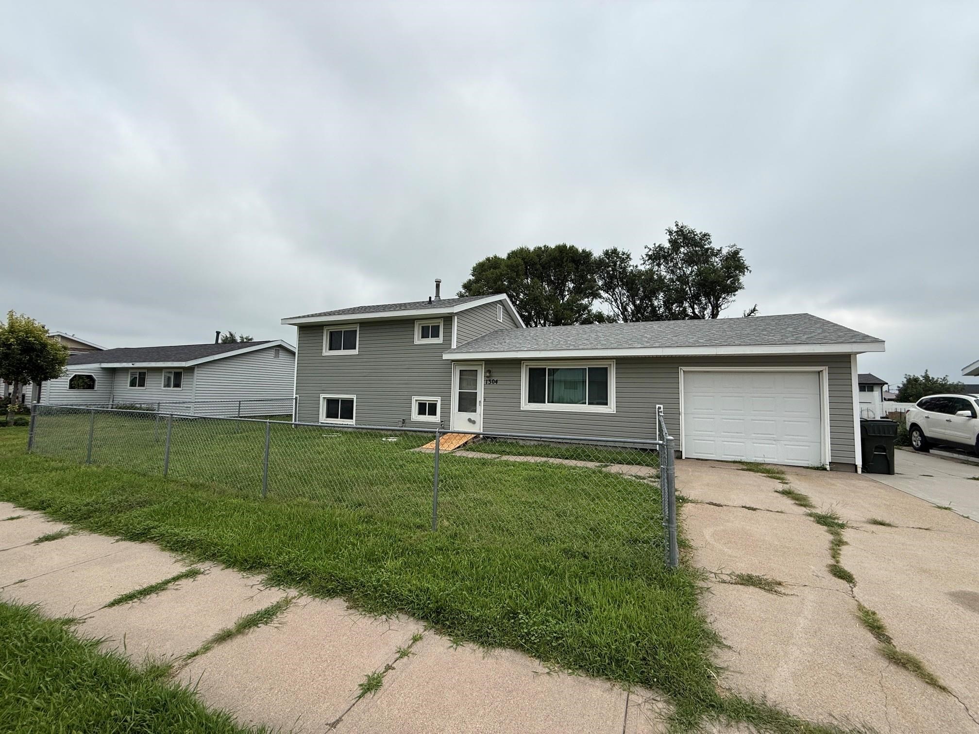 1304 Independence Street, Lexington, Nebraska 68850, 4 Bedrooms Bedrooms, ,2 BathroomsBathrooms,Residential,for Sale,1304 Independence Street,20261209