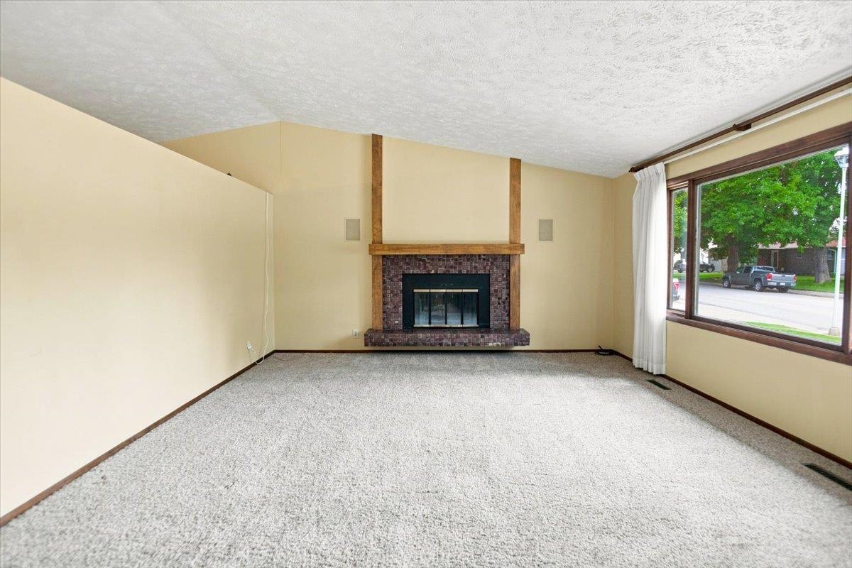 3110 11th Ave, Kearney, Nebraska 68845, 4 Bedroom Bedrooms, ,3 BathroomBathrooms,Residential,for Sale,3110 11th Ave,20261283