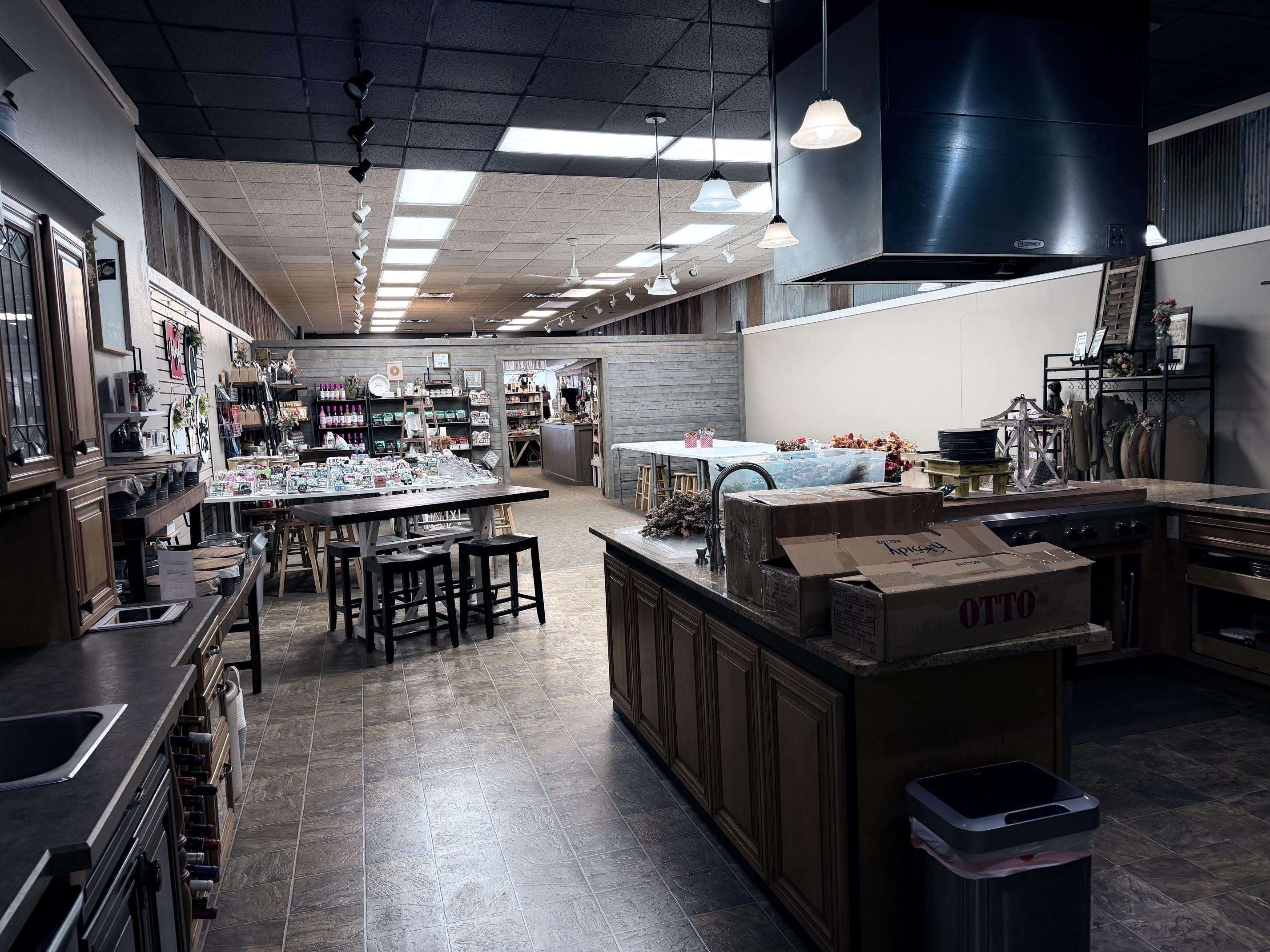 2110 Central Avenue, Kearney, Nebraska 68847, ,1 BathroomBathrooms,Commercial/industrial,for Sale,2110 Central Avenue,20261194