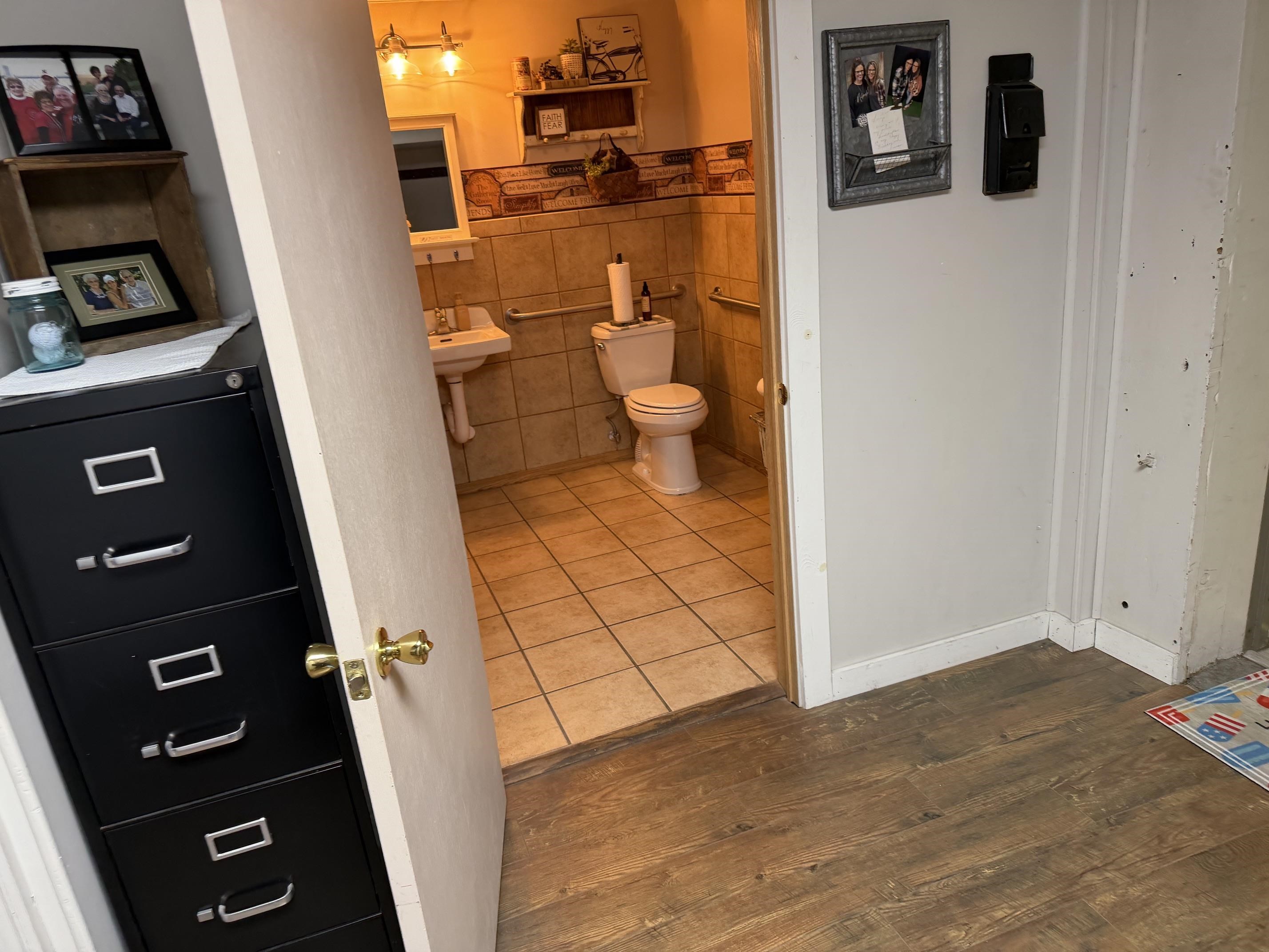 2110 Central Avenue, Kearney, Nebraska 68847, ,1 BathroomBathrooms,Commercial/industrial,for Sale,2110 Central Avenue,20261194