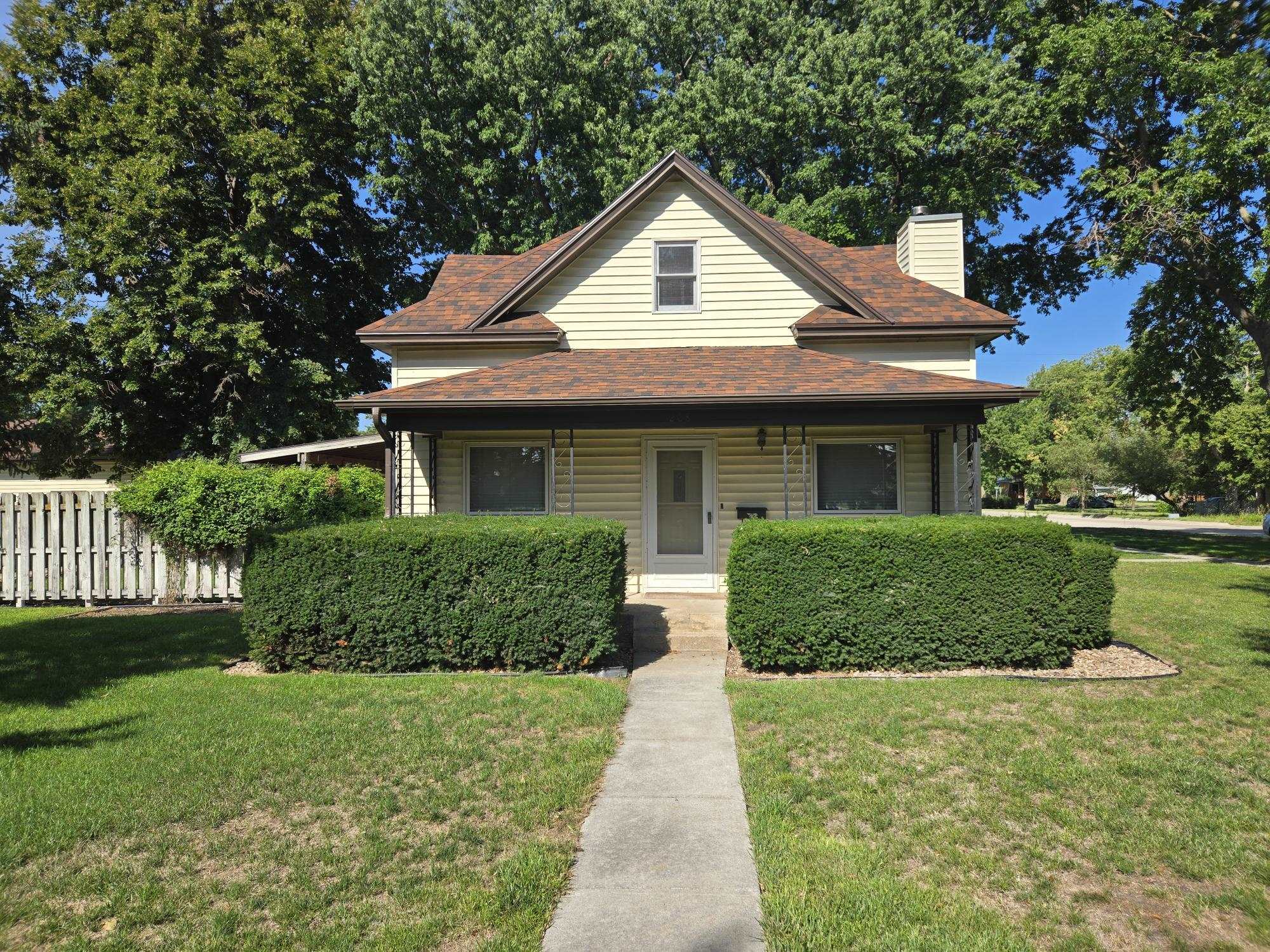208 Lincoln Avenue, Shelton, Nebraska 68876, 3 Bedroom Bedrooms, ,2 BathroomBathrooms,Residential,for Sale,208 Lincoln Avenue,20261223