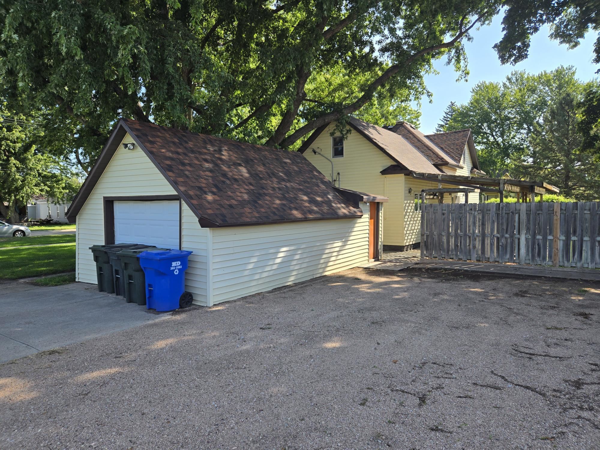 208 Lincoln Avenue, Shelton, Nebraska 68876, 3 Bedroom Bedrooms, ,2 BathroomBathrooms,Residential,for Sale,208 Lincoln Avenue,20261223
