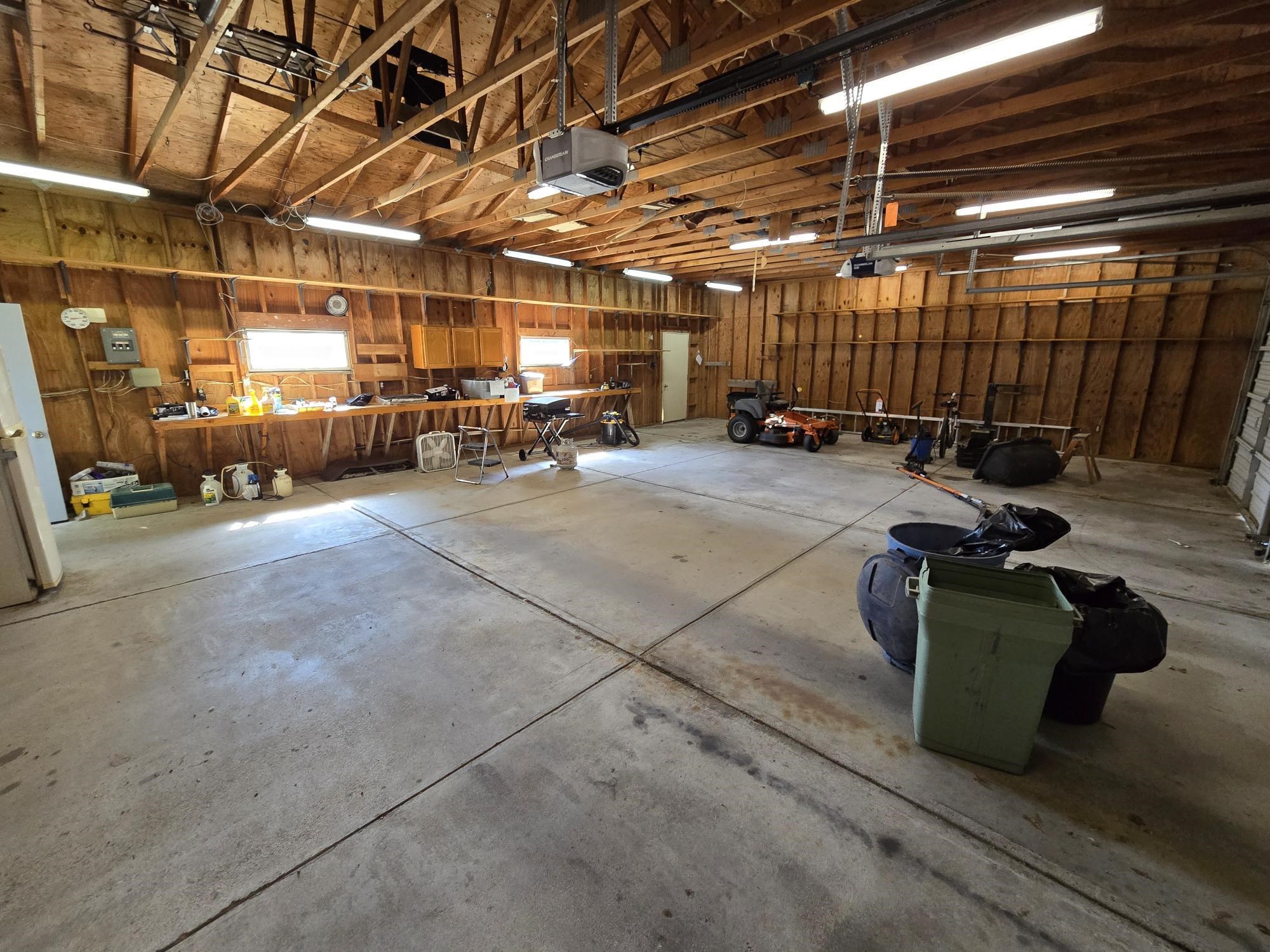 208 Lincoln Avenue, Shelton, Nebraska 68876, 3 Bedroom Bedrooms, ,2 BathroomBathrooms,Residential,for Sale,208 Lincoln Avenue,20261223