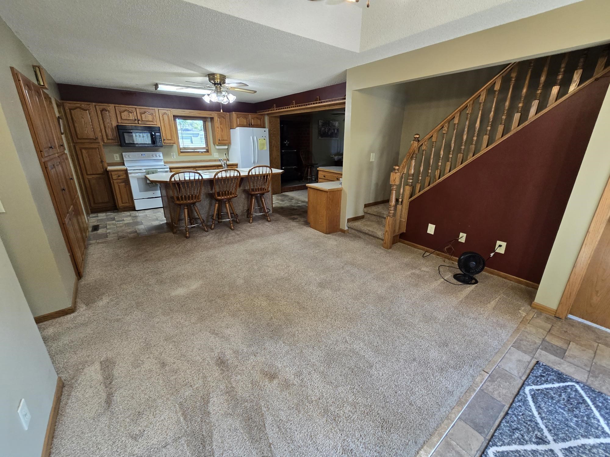 208 Lincoln Avenue, Shelton, Nebraska 68876, 3 Bedroom Bedrooms, ,2 BathroomBathrooms,Residential,for Sale,208 Lincoln Avenue,20261223