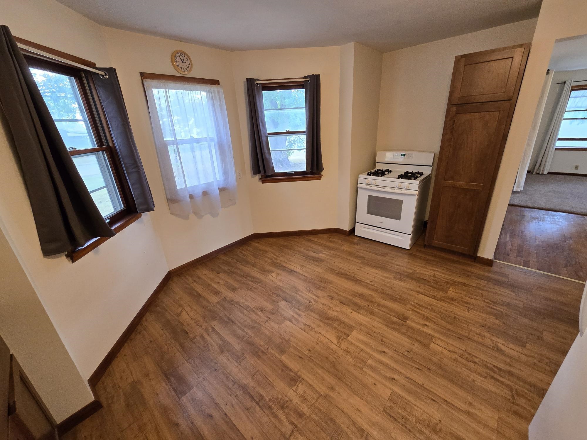 504 Lincoln Ave, Shelton, Nebraska 68876, 2 Bedroom Bedrooms, ,1 BathroomBathrooms,Residential,for Sale,504 Lincoln Ave,20261370