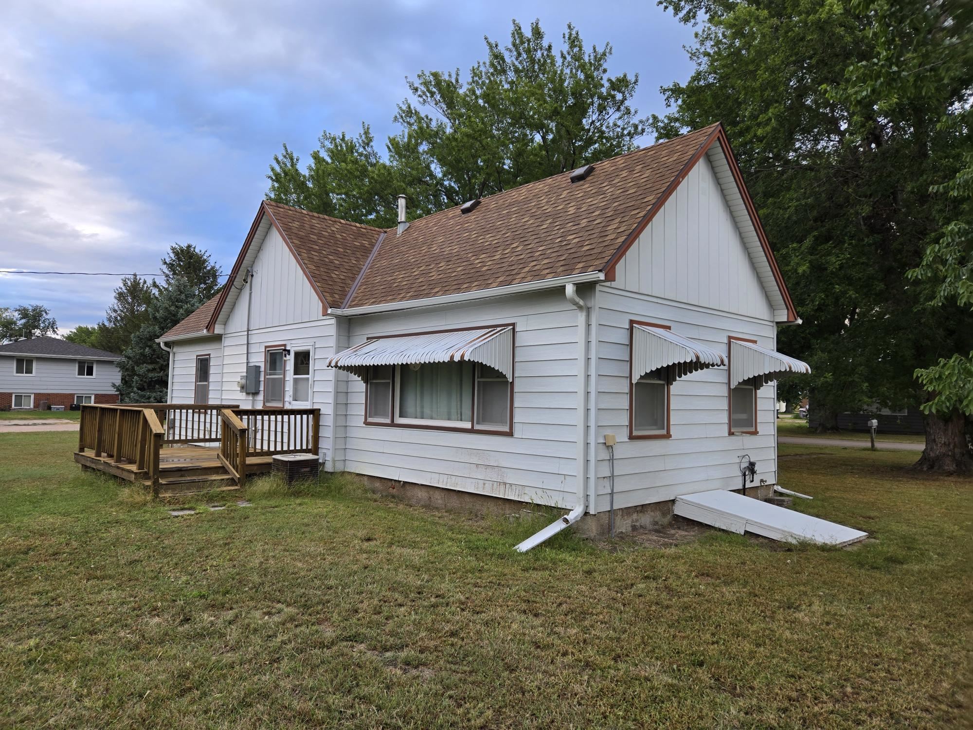 504 Lincoln Ave, Shelton, Nebraska 68876, 2 Bedroom Bedrooms, ,1 BathroomBathrooms,Residential,for Sale,504 Lincoln Ave,20261370