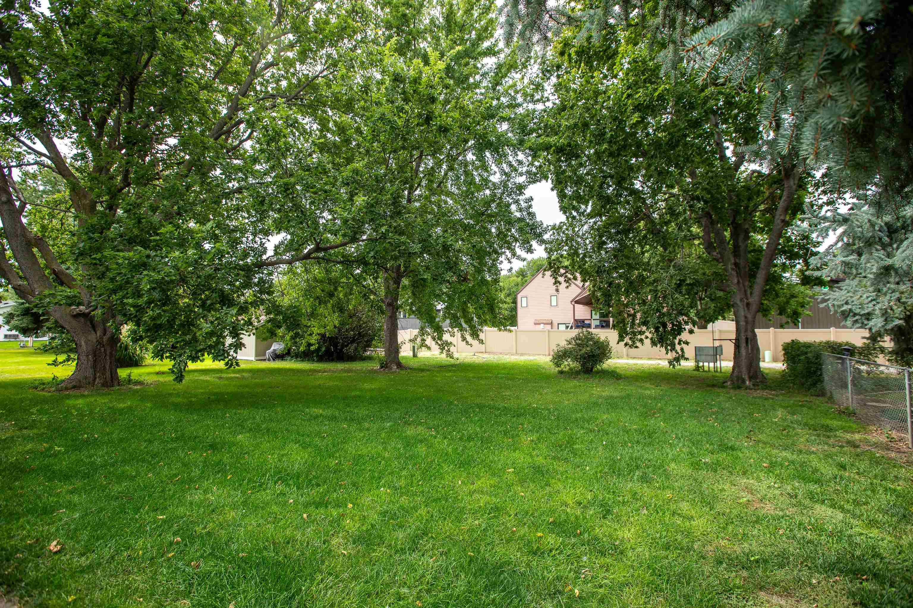 1209 Blaine St, Holdrege, Nebraska 68949, 2 Bedroom Bedrooms, ,2 BathroomBathrooms,Residential,for Sale,1209 Blaine St,20261369