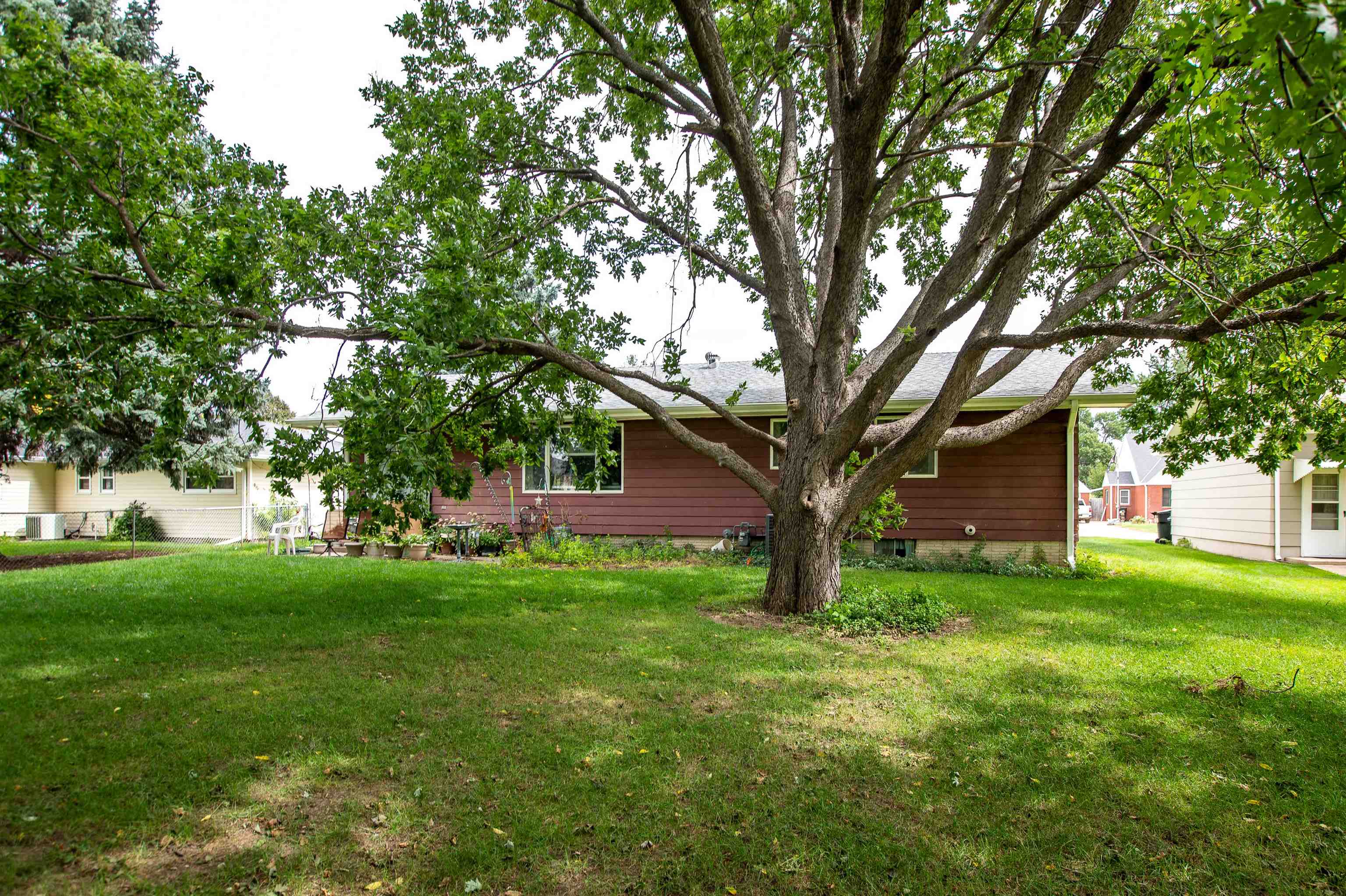 1209 Blaine St, Holdrege, Nebraska 68949, 2 Bedroom Bedrooms, ,2 BathroomBathrooms,Residential,for Sale,1209 Blaine St,20261369