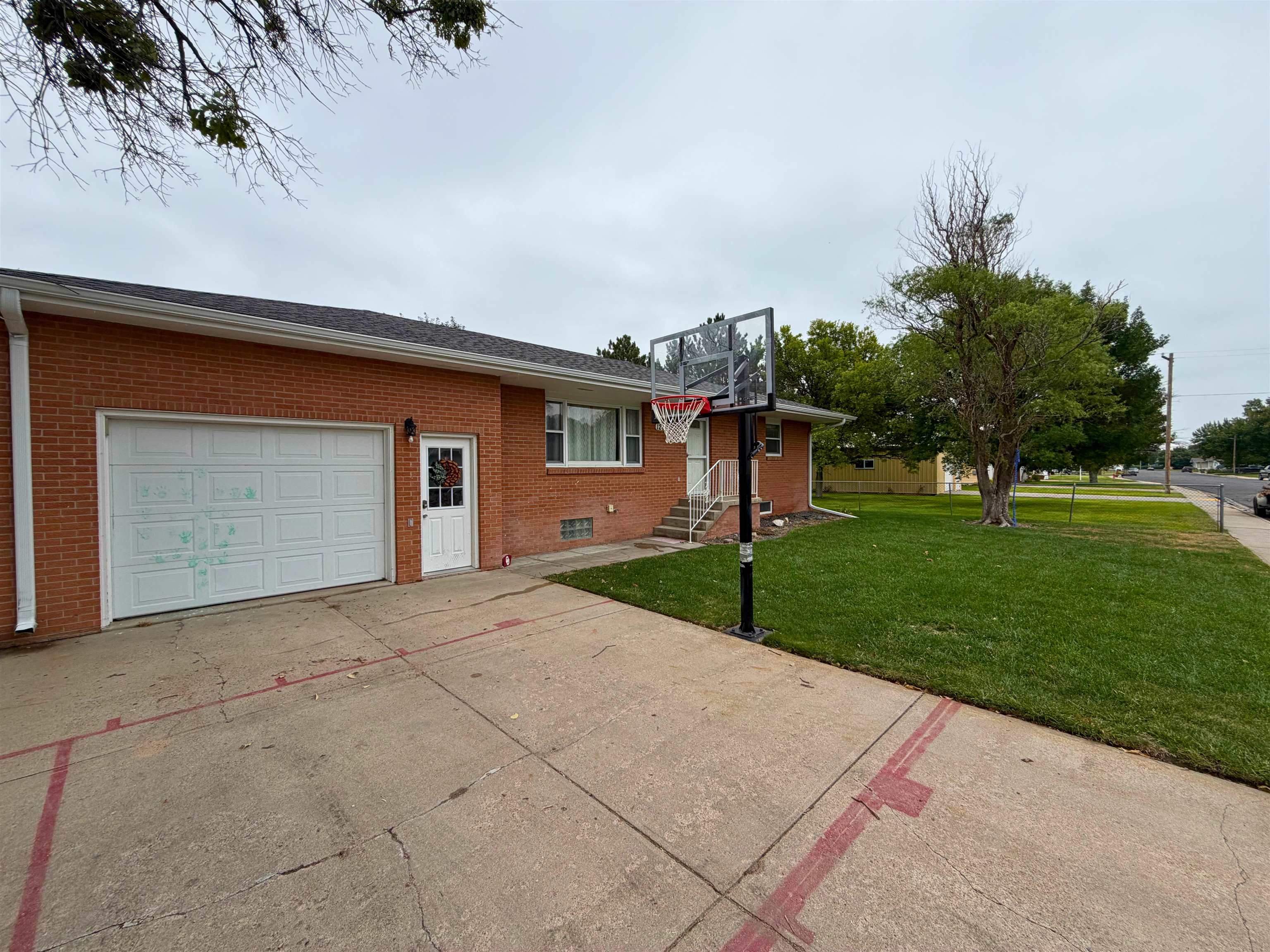 1240 3rd Street, Sutherland, Nebraska 69165-2196, 4 Bedroom Bedrooms, ,3 BathroomBathrooms,Residential,for Sale,1240 3rd Street,20261372