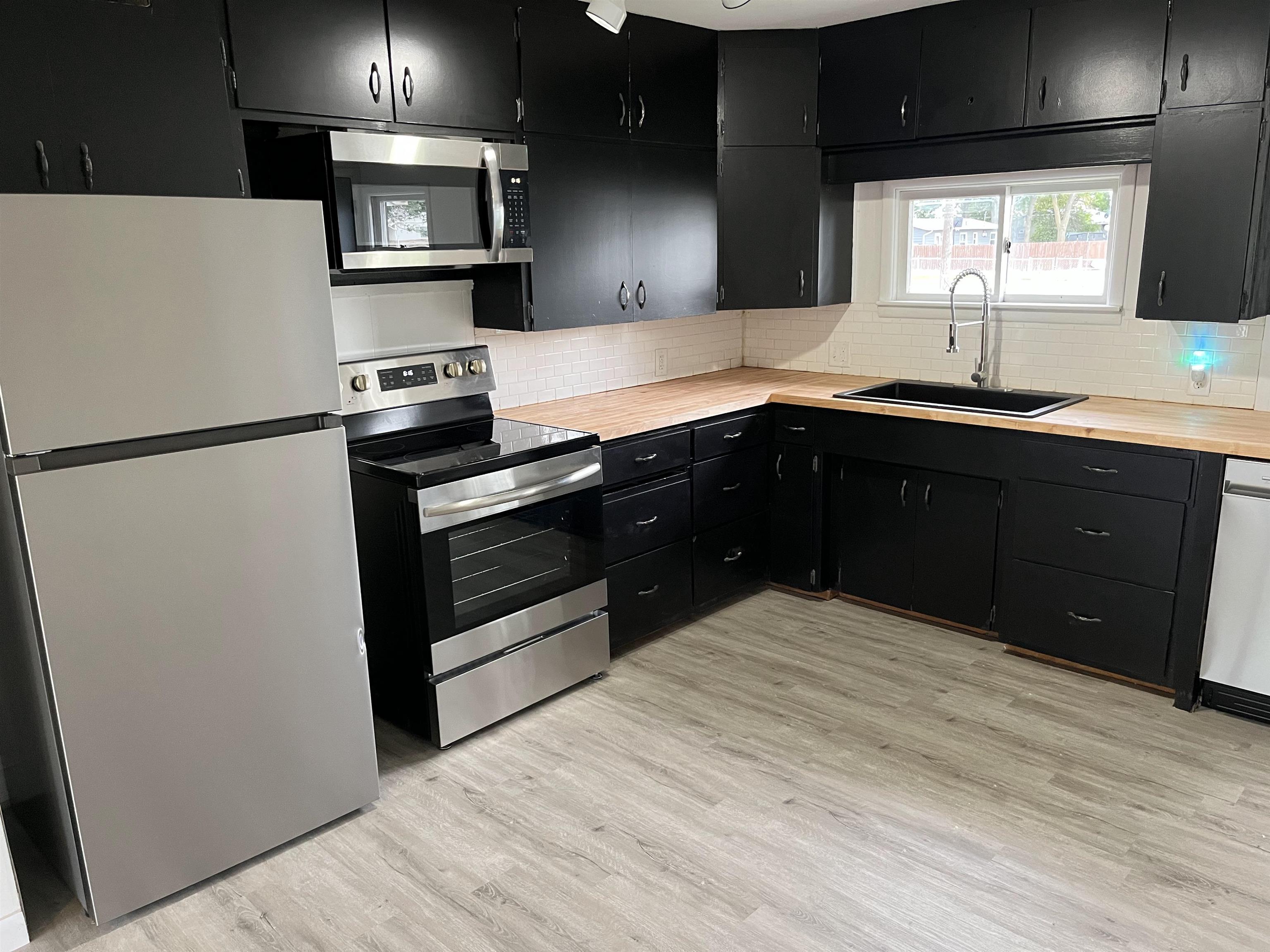 415 N Bond Street, Elm Creek, Nebraska 68836, 2 Bedroom Bedrooms, ,1 BathroomBathrooms,Residential,for Sale,415 N Bond Street,20261376
