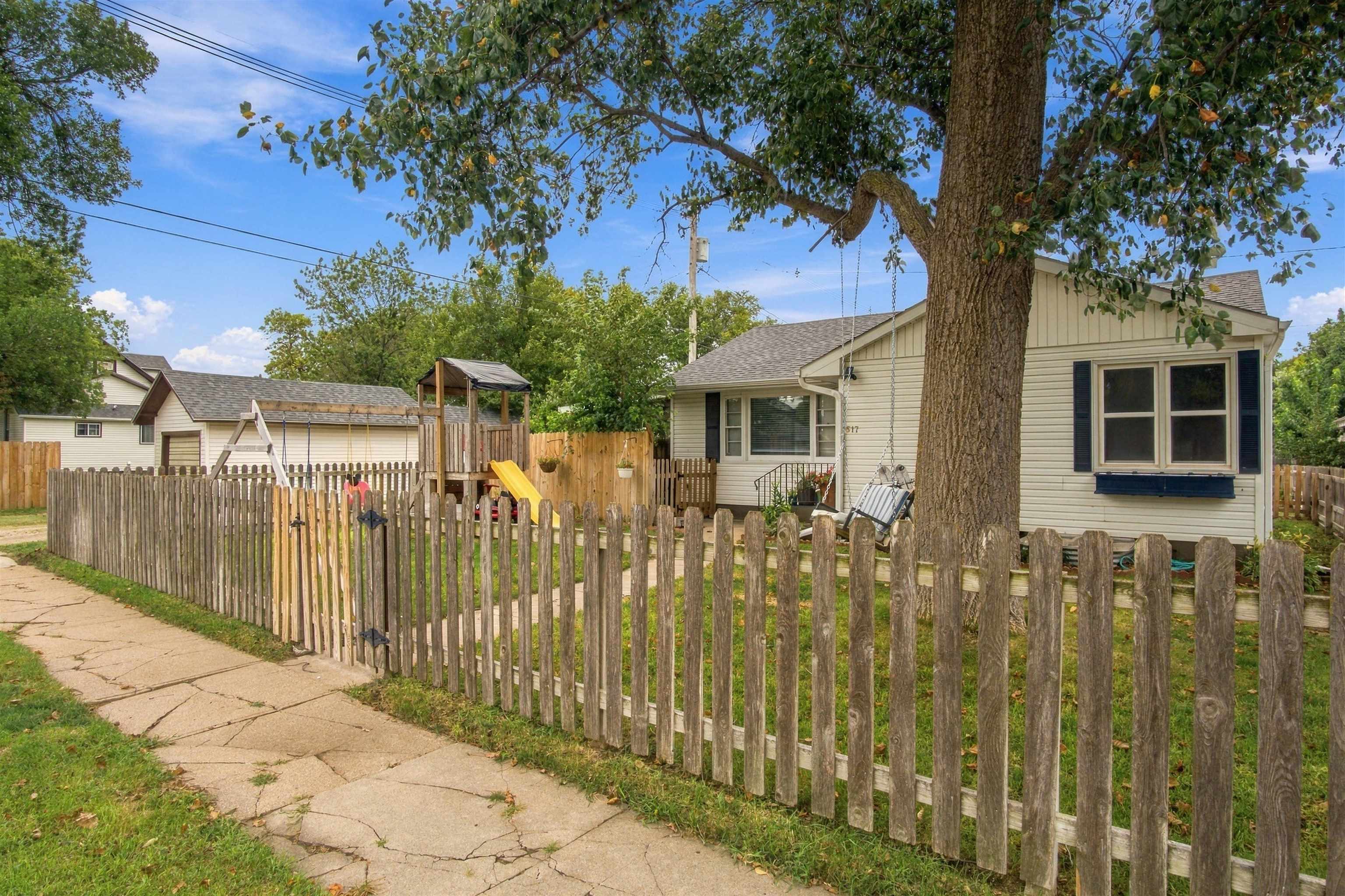 517 E 2nd Street, Minden, Nebraska 68959, 3 Bedroom Bedrooms, ,2 BathroomBathrooms,Residential,for Sale,517 E 2nd Street,20261377