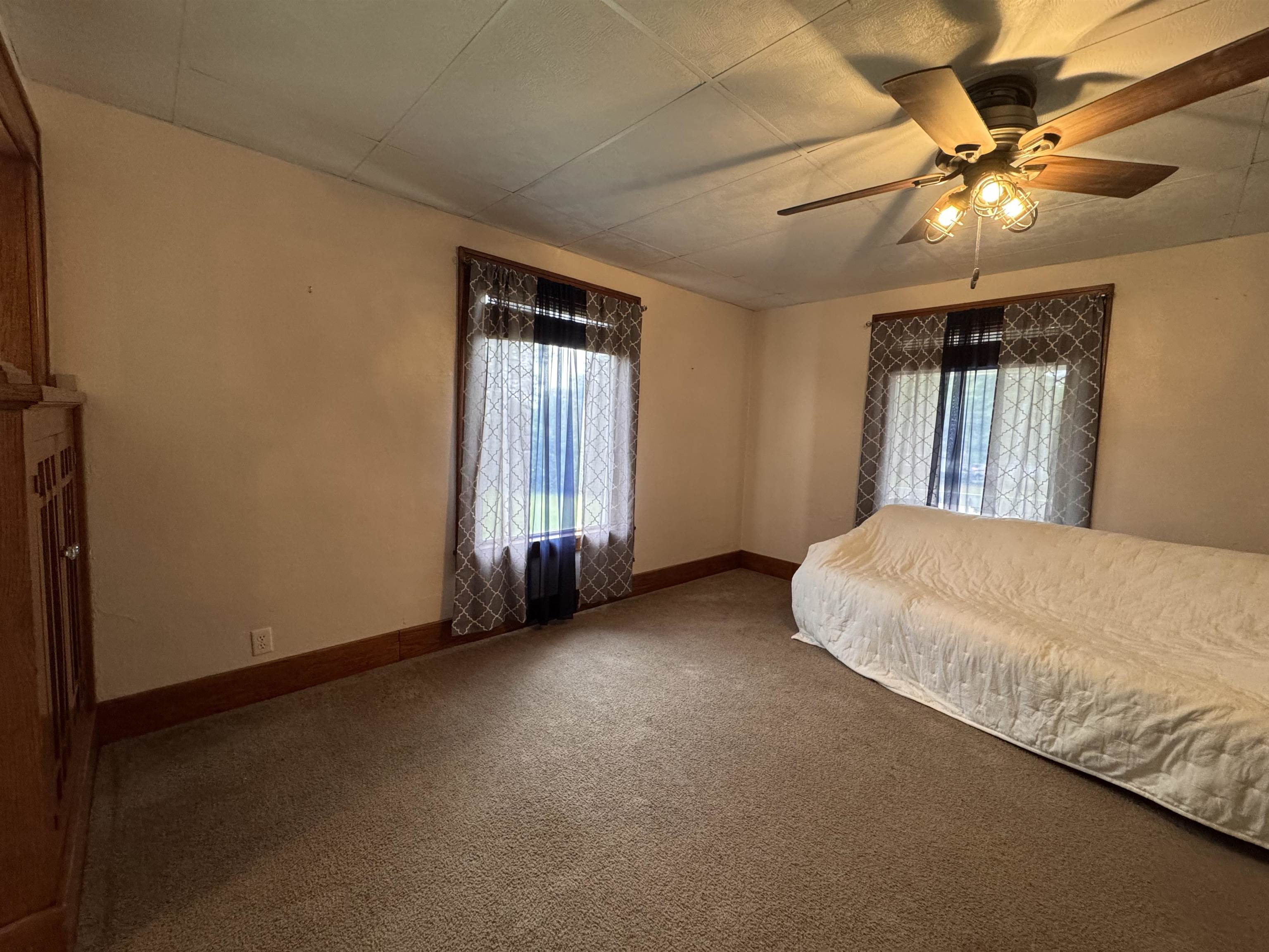 112 N Center Street, Clay Center, Nebraska 68933, 5 Bedroom Bedrooms, ,2 BathroomBathrooms,Residential,for Sale,112 N Center Street,20261386