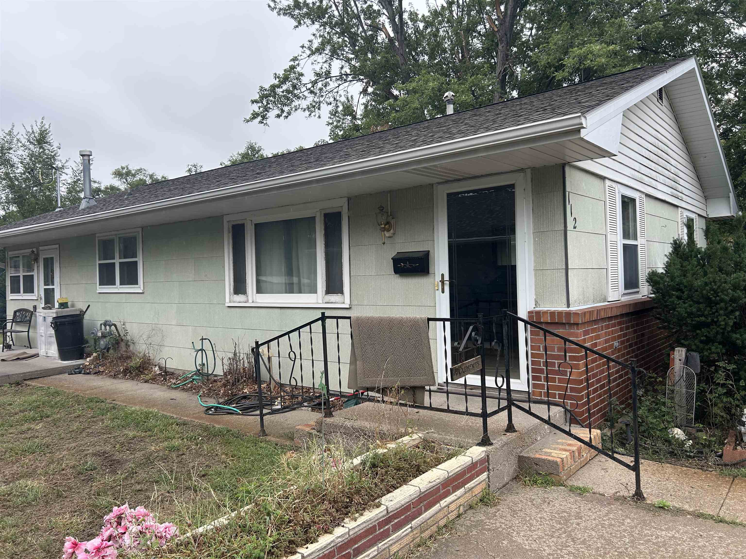 112 W High Street, Lexington, Nebraska 68850, 2 Bedroom Bedrooms, ,1 BathroomBathrooms,Residential,for Sale,112 W High Street,20261389