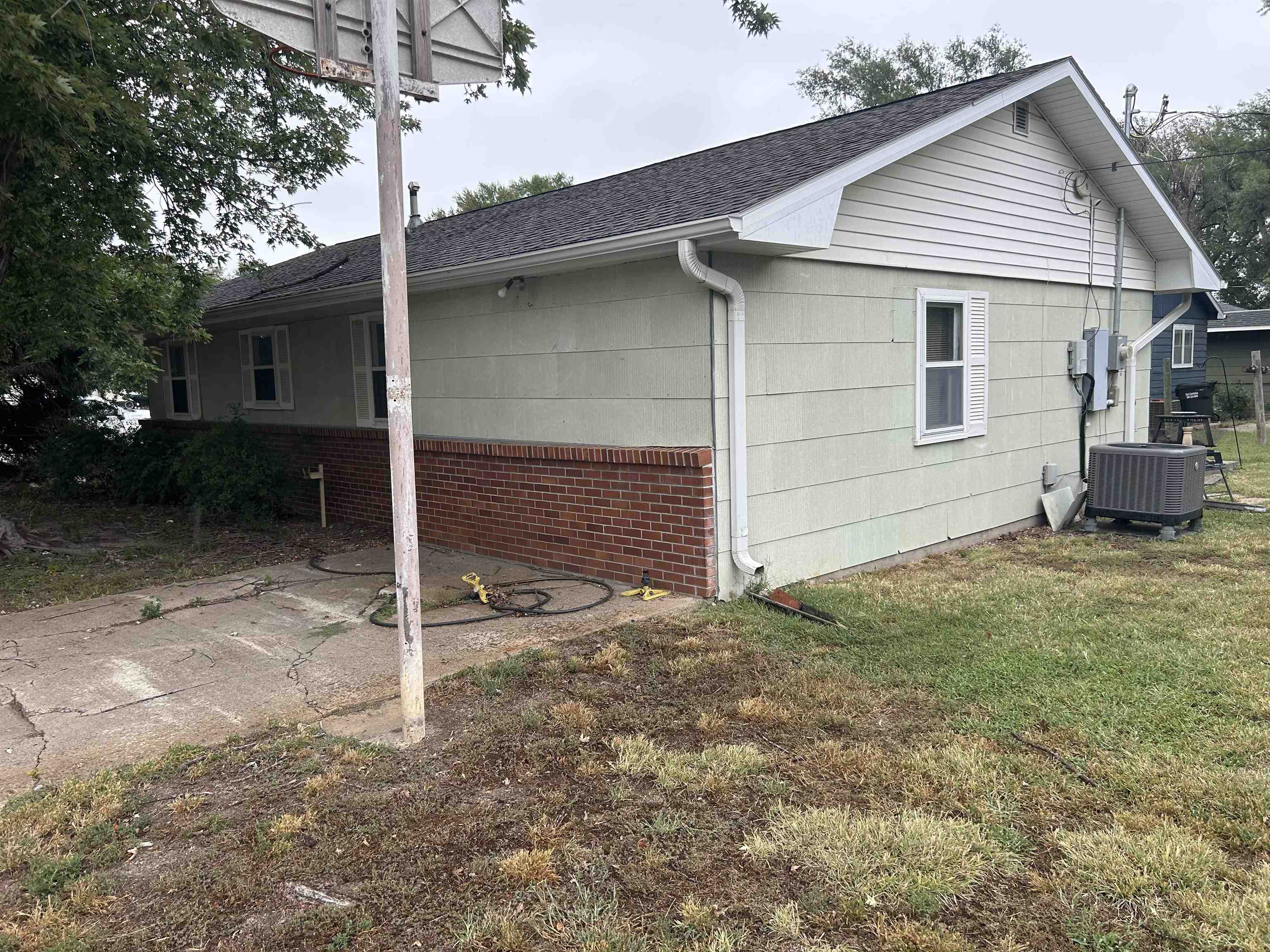 112 W High Street, Lexington, Nebraska 68850, 2 Bedroom Bedrooms, ,1 BathroomBathrooms,Residential,for Sale,112 W High Street,20261389