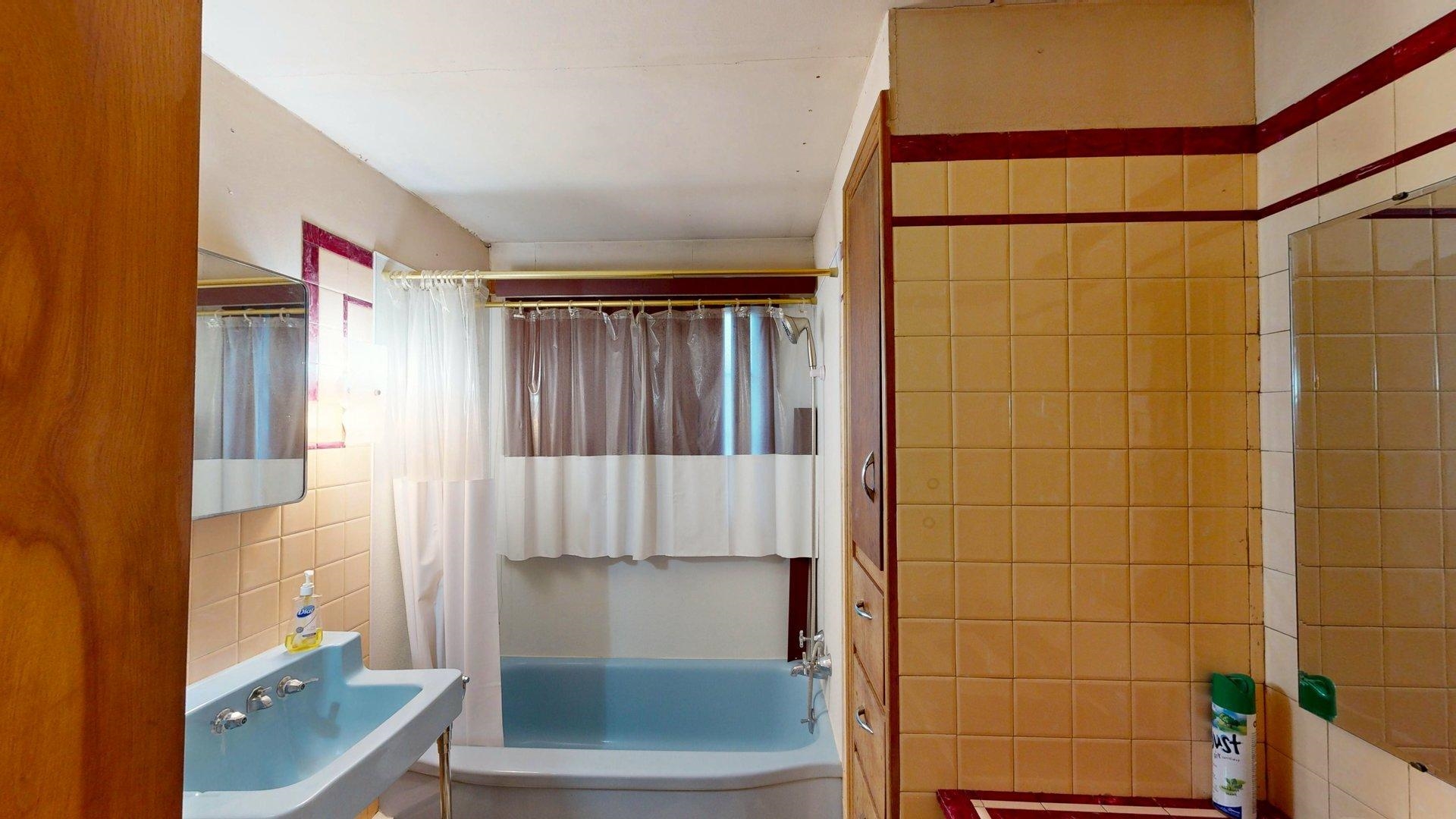 1200 N Madison Street, Lexington, Nebraska 68850, 4 Bedroom Bedrooms, ,2 BathroomBathrooms,Residential,for Sale,1200 N Madison Street,20261391
