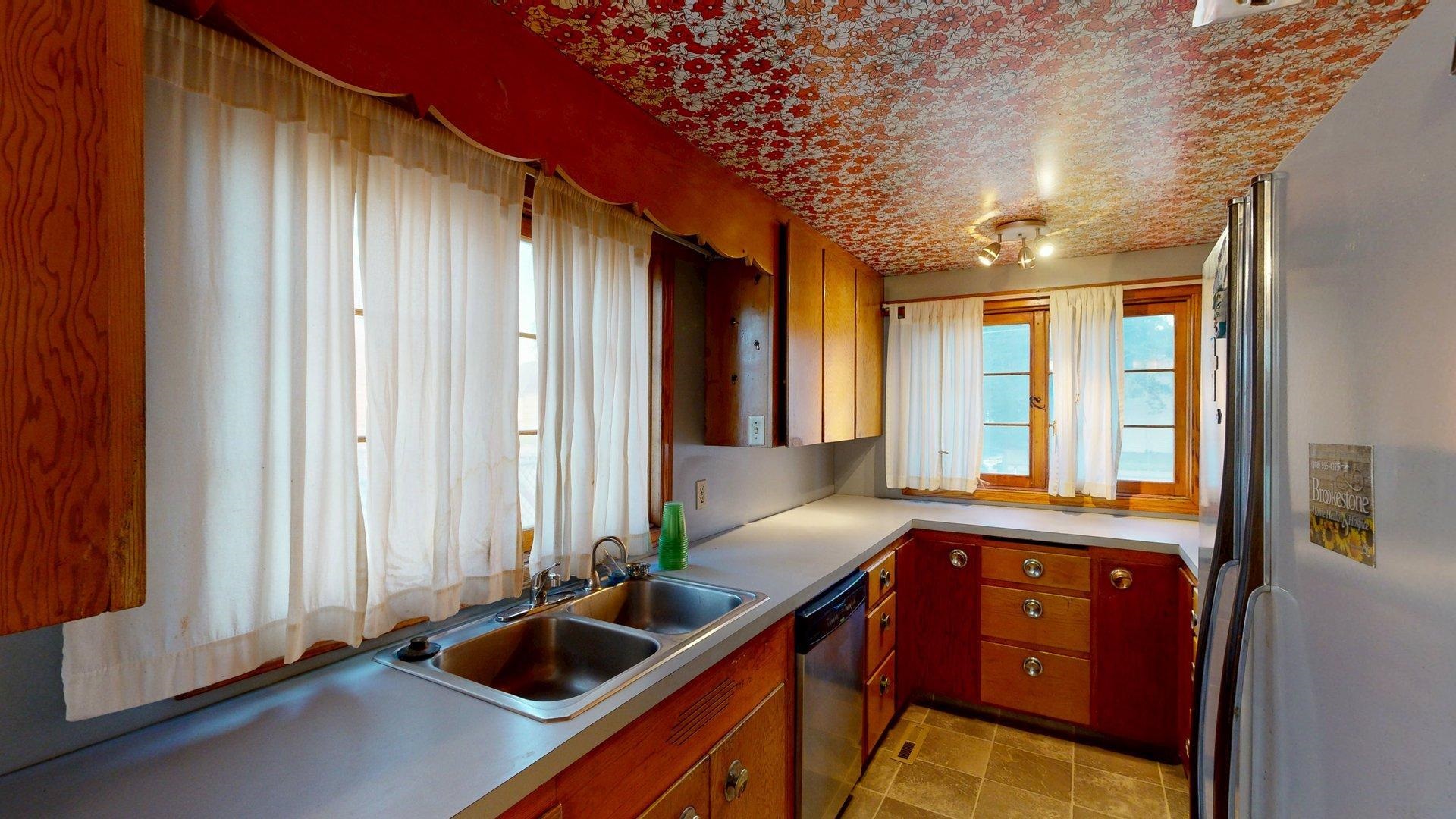 1200 N Madison Street, Lexington, Nebraska 68850, 4 Bedroom Bedrooms, ,2 BathroomBathrooms,Residential,for Sale,1200 N Madison Street,20261391