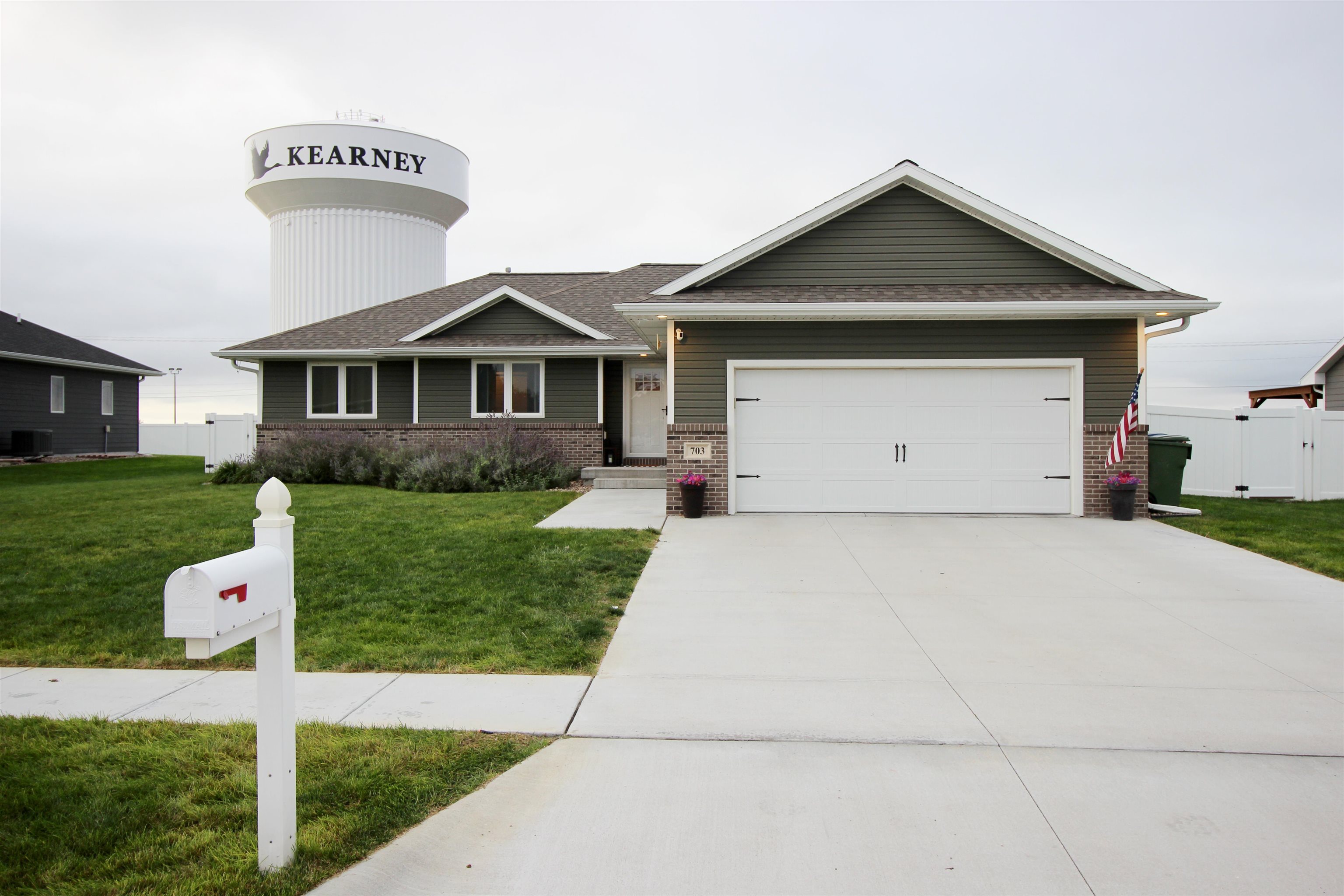 703 W 47th Street Place, Kearney, Nebraska 68845, 5 Bedroom Bedrooms, ,3 BathroomBathrooms,Residential,for Sale,703 W 47th Street Place,20261392