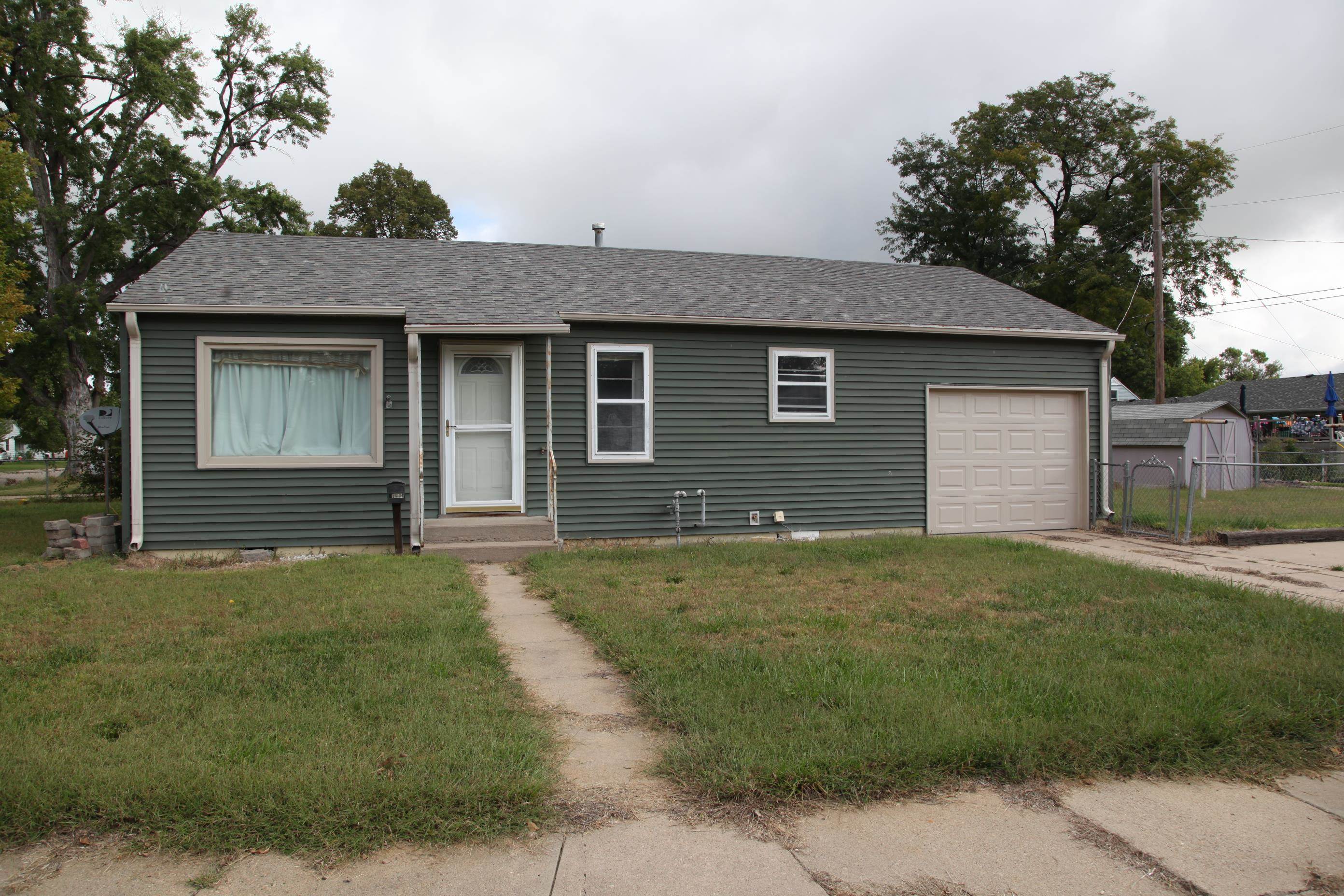 1400 N JACKSON, LEXINGTON, Nebraska 68550-000, 2 Bedroom Bedrooms, ,1 BathroomBathrooms,Residential,for Sale,1400 N JACKSON,20261400
