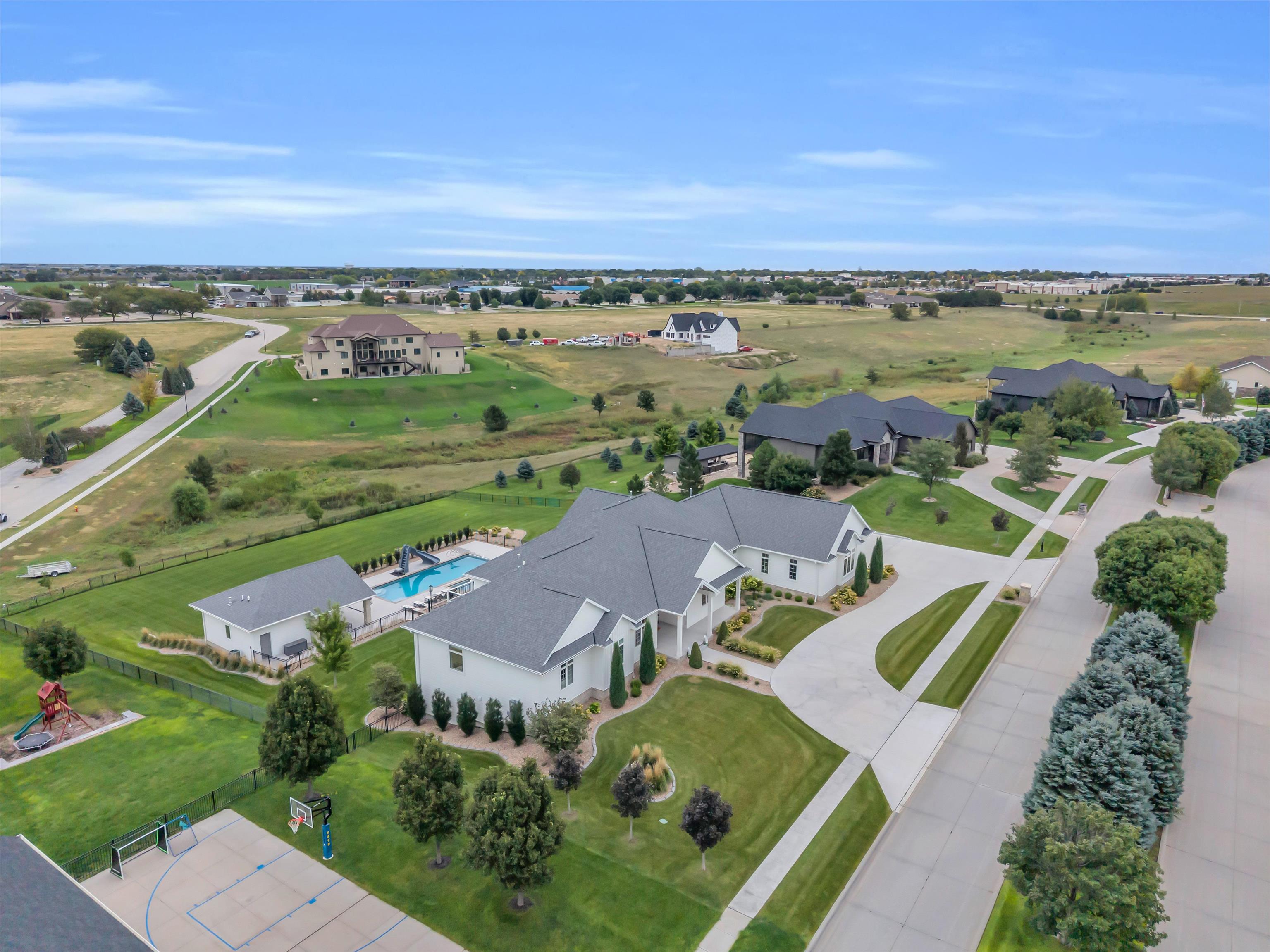 5911 6th Ave, Kearney, Nebraska 68845, 7 Bedroom Bedrooms, ,5 BathroomBathrooms,Residential,for Sale,5911 6th Ave,20261401