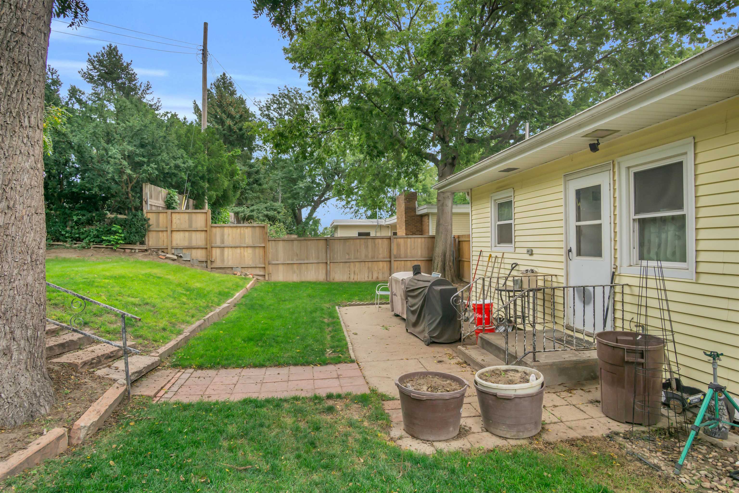 503 W 35th Street, Kearney, Nebraska 68845, 4 Bedroom Bedrooms, ,2 BathroomBathrooms,Residential,for Sale,503 W 35th Street,20261405