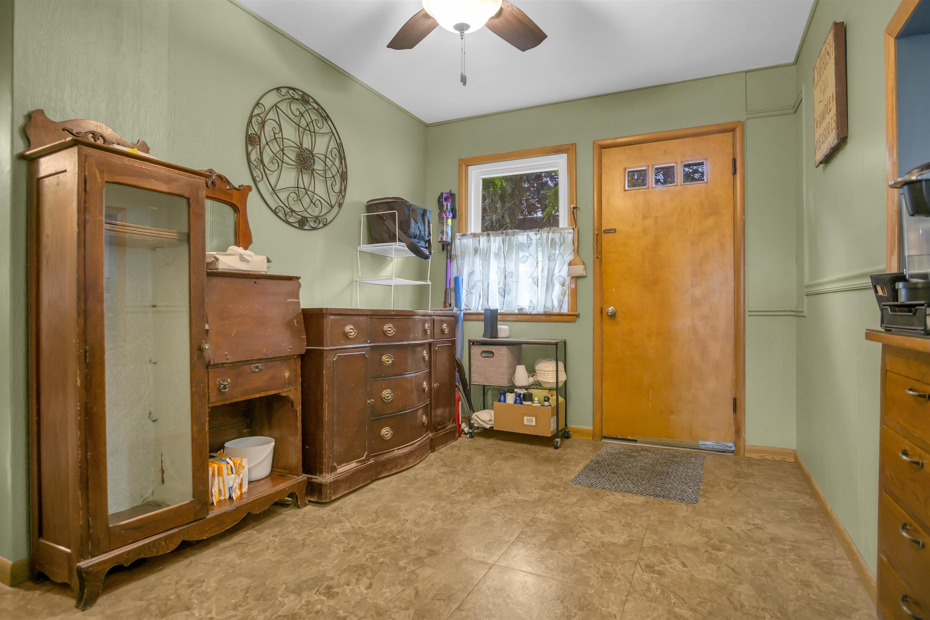 503 W 35th Street, Kearney, Nebraska 68845, 4 Bedroom Bedrooms, ,2 BathroomBathrooms,Residential,for Sale,503 W 35th Street,20261405