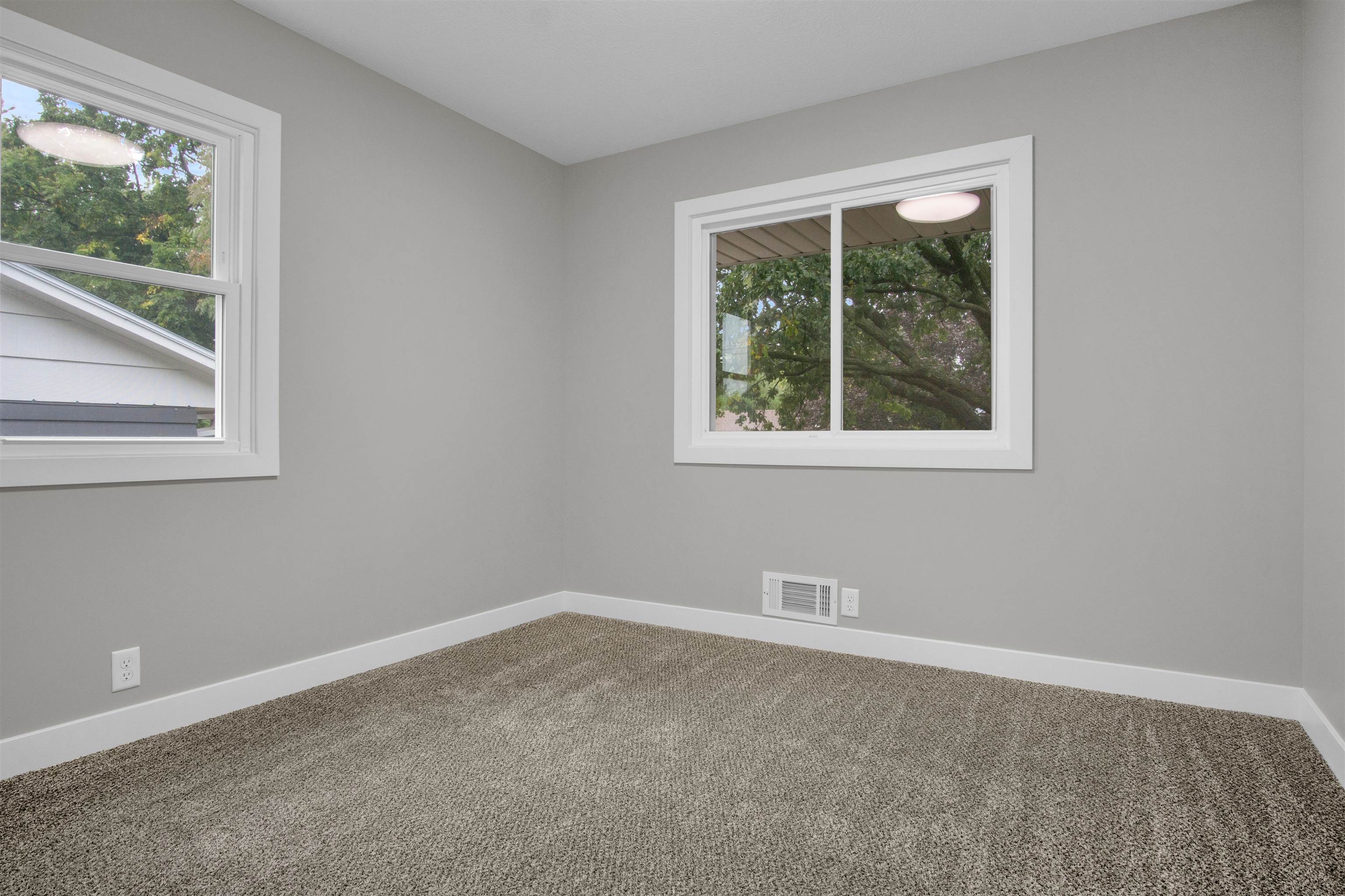 3209 10th Avenue, Kearney, Nebraska 68845, 5 Bedroom Bedrooms, ,2 BathroomBathrooms,Residential,for Sale,3209 10th Avenue,20261408