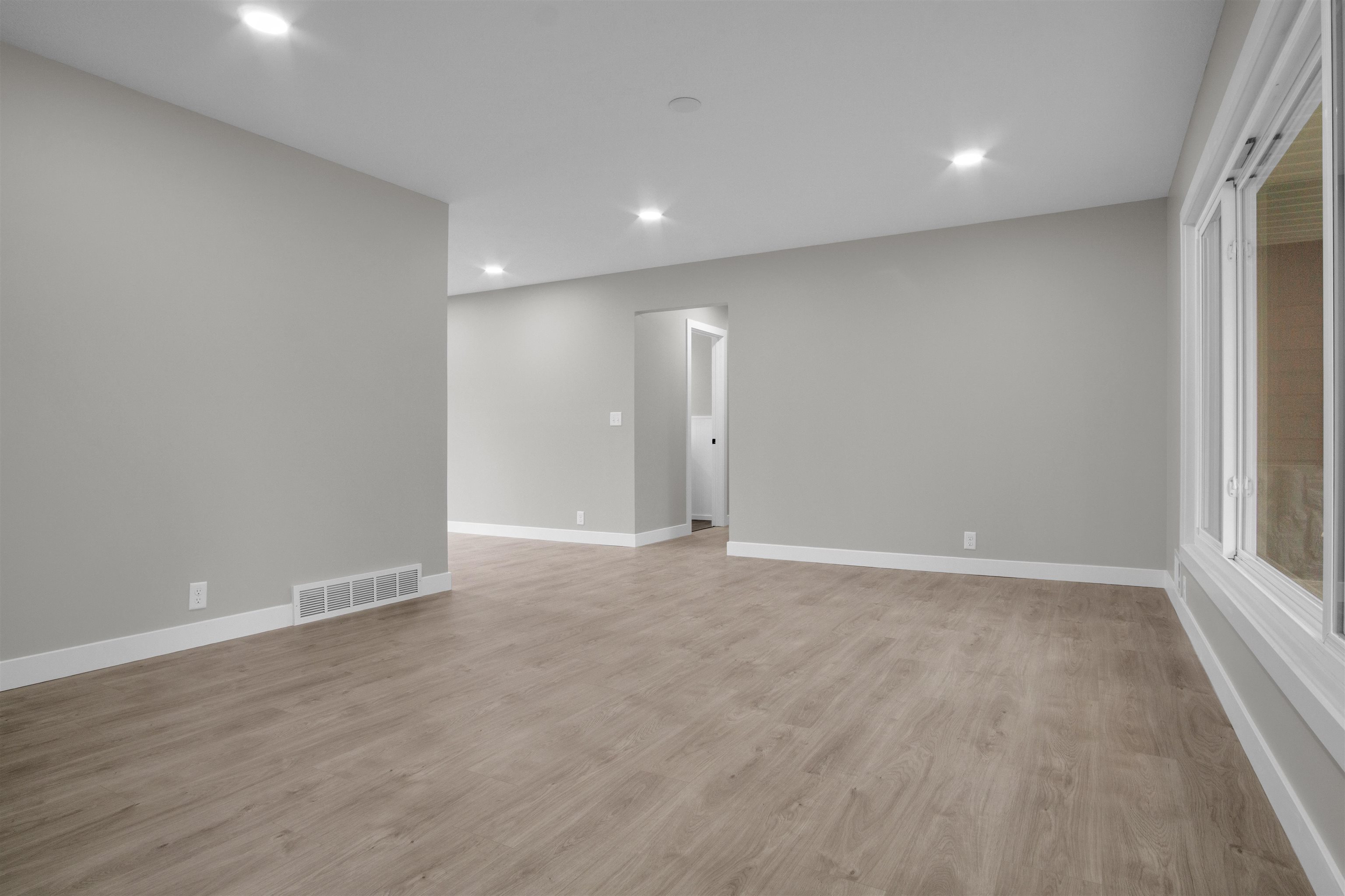 3209 10th Avenue, Kearney, Nebraska 68845, 5 Bedroom Bedrooms, ,2 BathroomBathrooms,Residential,for Sale,3209 10th Avenue,20261408
