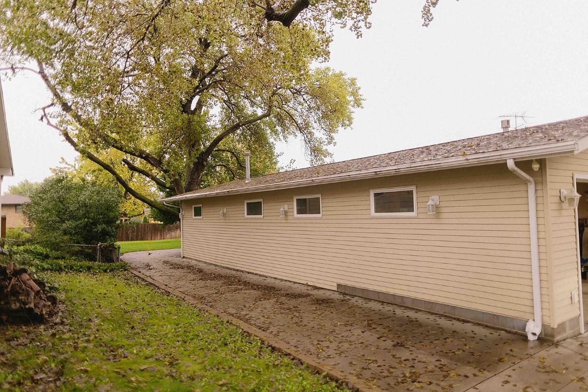 1703 W 40th St, Kearney, Nebraska 68845, 5 Bedroom Bedrooms, ,2 BathroomBathrooms,Residential,for Sale,1703 W 40th St,20261414