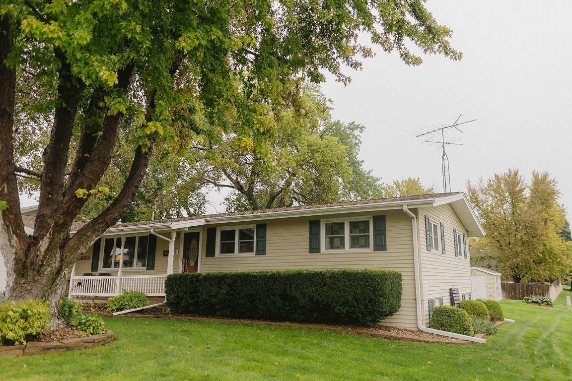 1703 W 40th St, Kearney, Nebraska 68845, 5 Bedroom Bedrooms, ,2 BathroomBathrooms,Residential,for Sale,1703 W 40th St,20261414