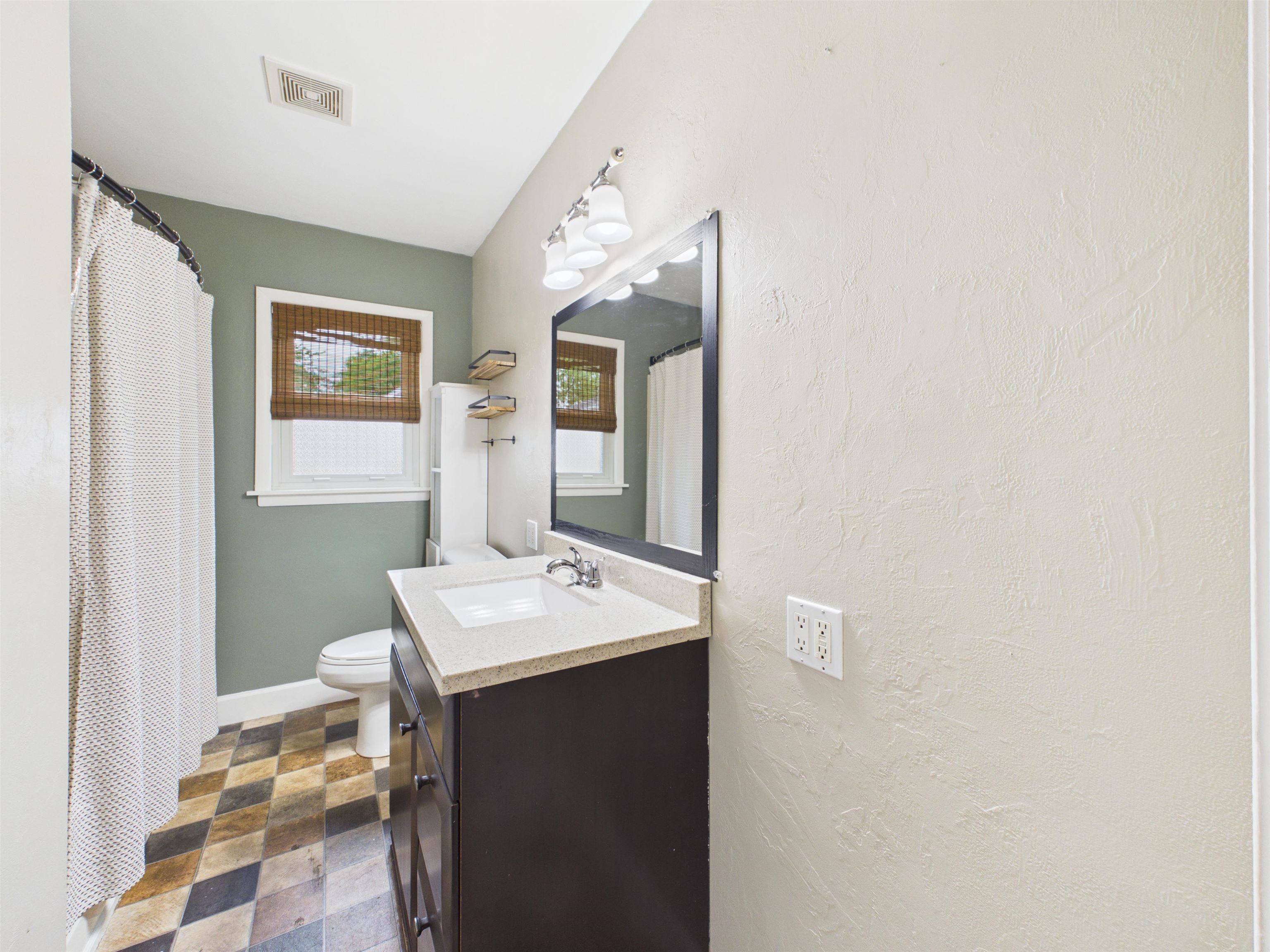 321 W 5th Street, Minden, Nebraska 68959, 5 Bedroom Bedrooms, ,2 BathroomBathrooms,Residential,for Sale,321 W 5th Street,20261427
