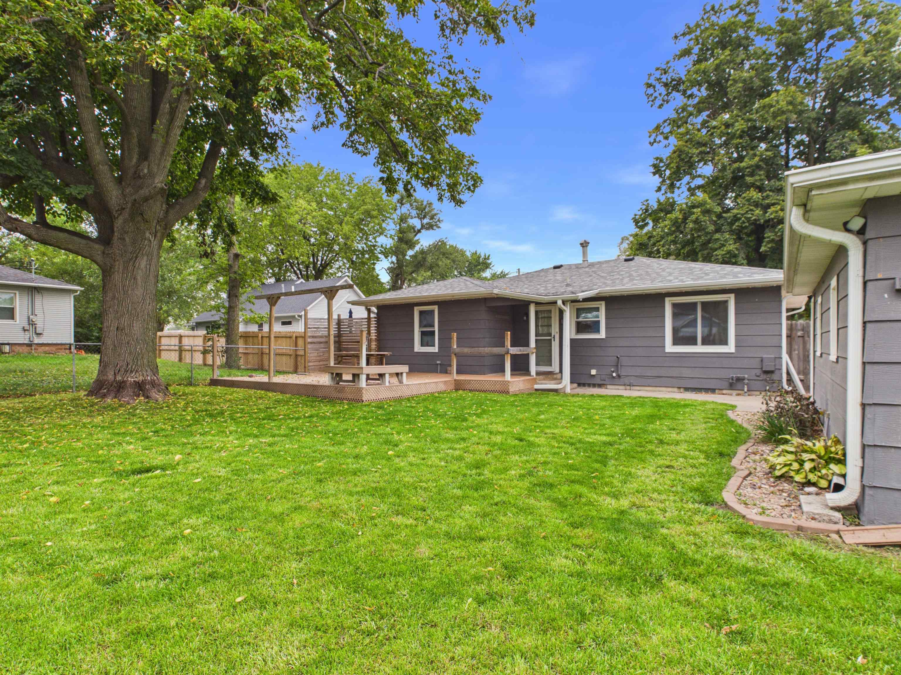 321 W 5th Street, Minden, Nebraska 68959, 5 Bedroom Bedrooms, ,2 BathroomBathrooms,Residential,for Sale,321 W 5th Street,20261427
