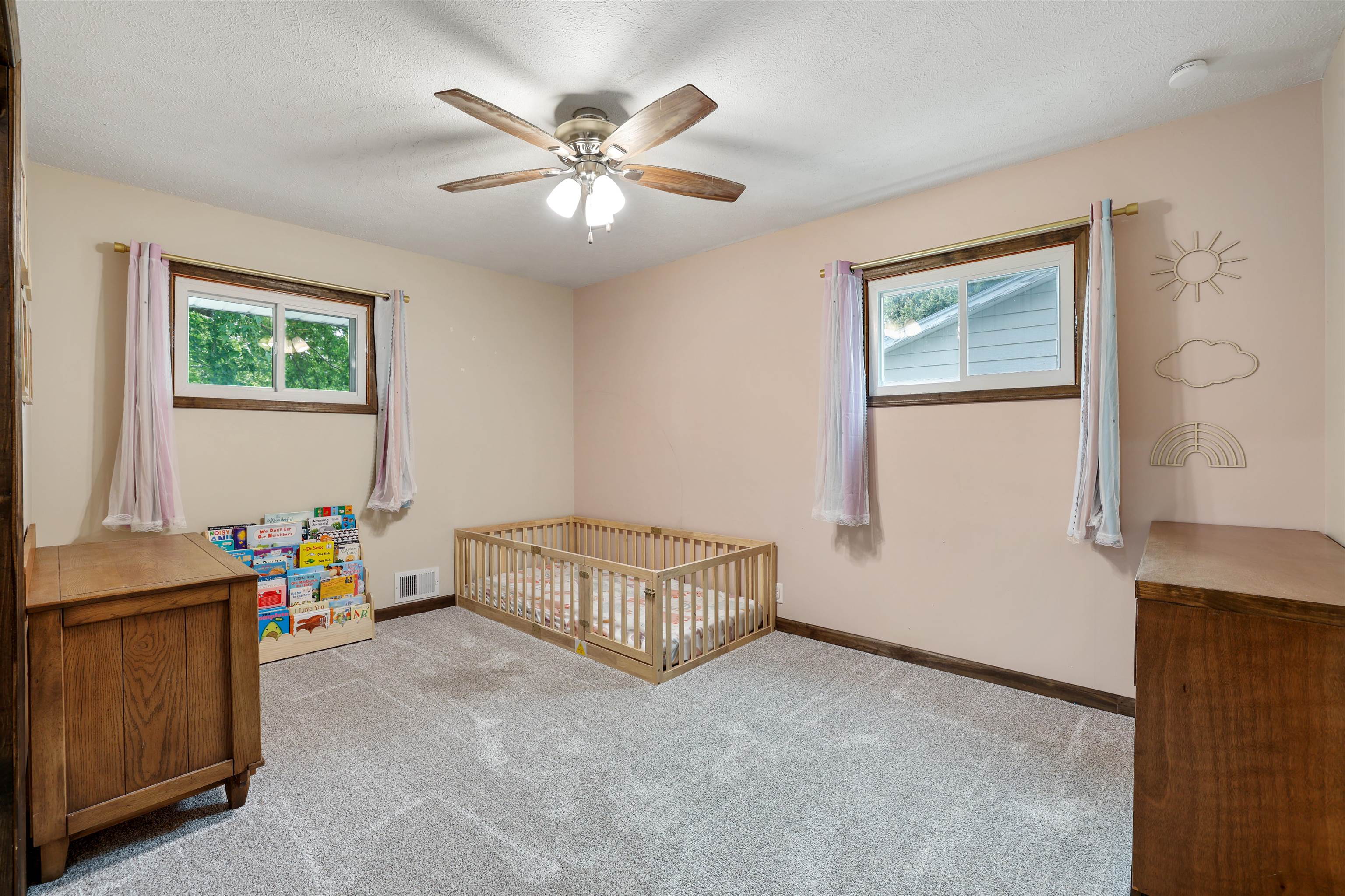 4004 Linden Drive, Kearney, Nebraska 68847, 3 Bedroom Bedrooms, ,2 BathroomBathrooms,Residential,for Sale,4004 Linden Drive,20261430