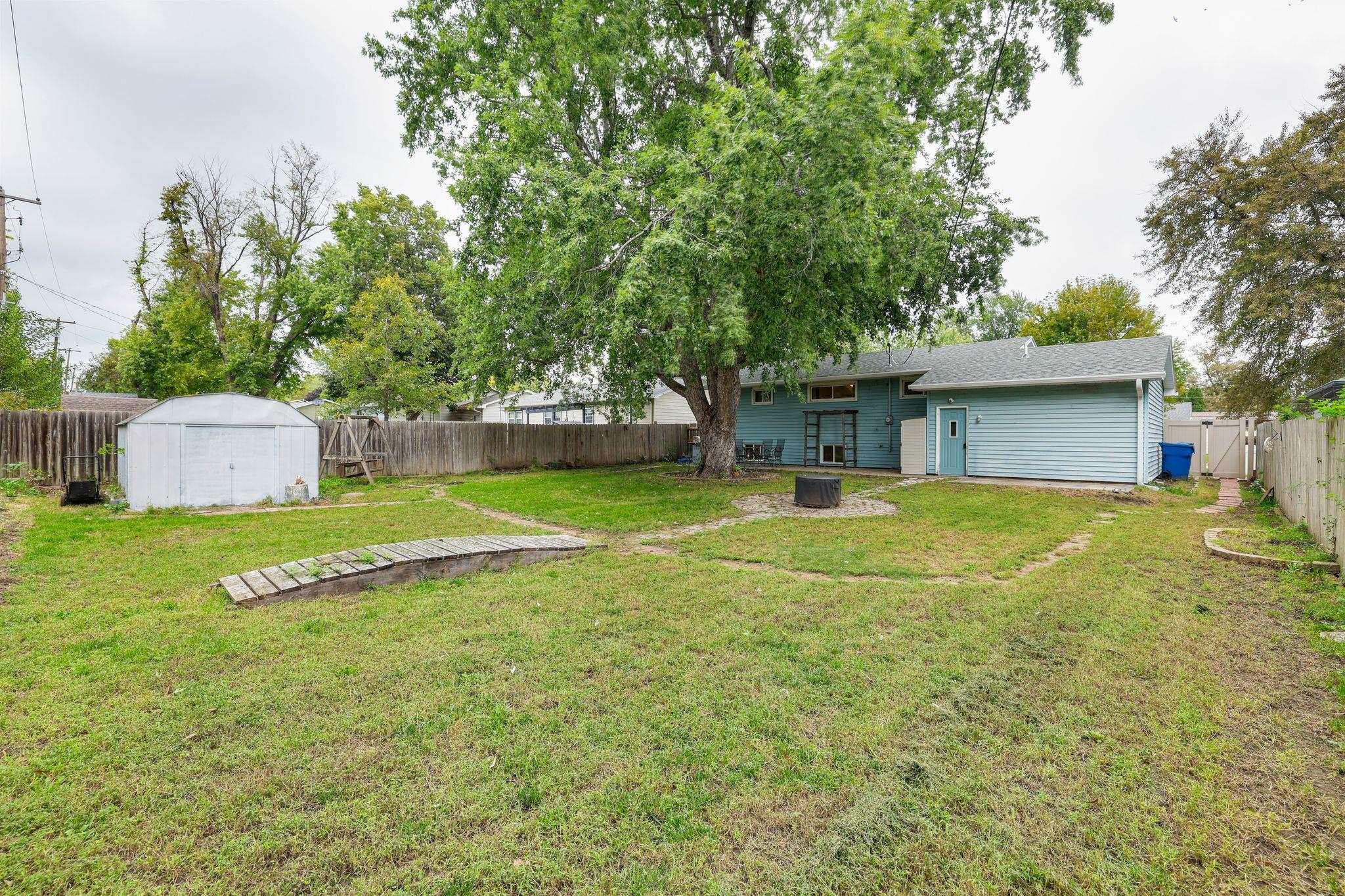 4004 Linden Drive, Kearney, Nebraska 68847, 3 Bedroom Bedrooms, ,2 BathroomBathrooms,Residential,for Sale,4004 Linden Drive,20261430