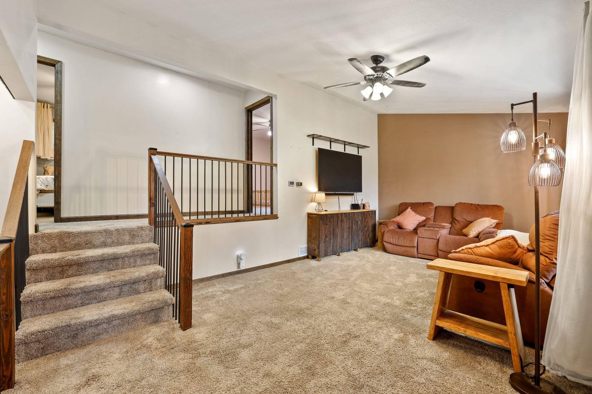 4004 Linden Drive, Kearney, Nebraska 68847, 3 Bedroom Bedrooms, ,2 BathroomBathrooms,Residential,for Sale,4004 Linden Drive,20261430