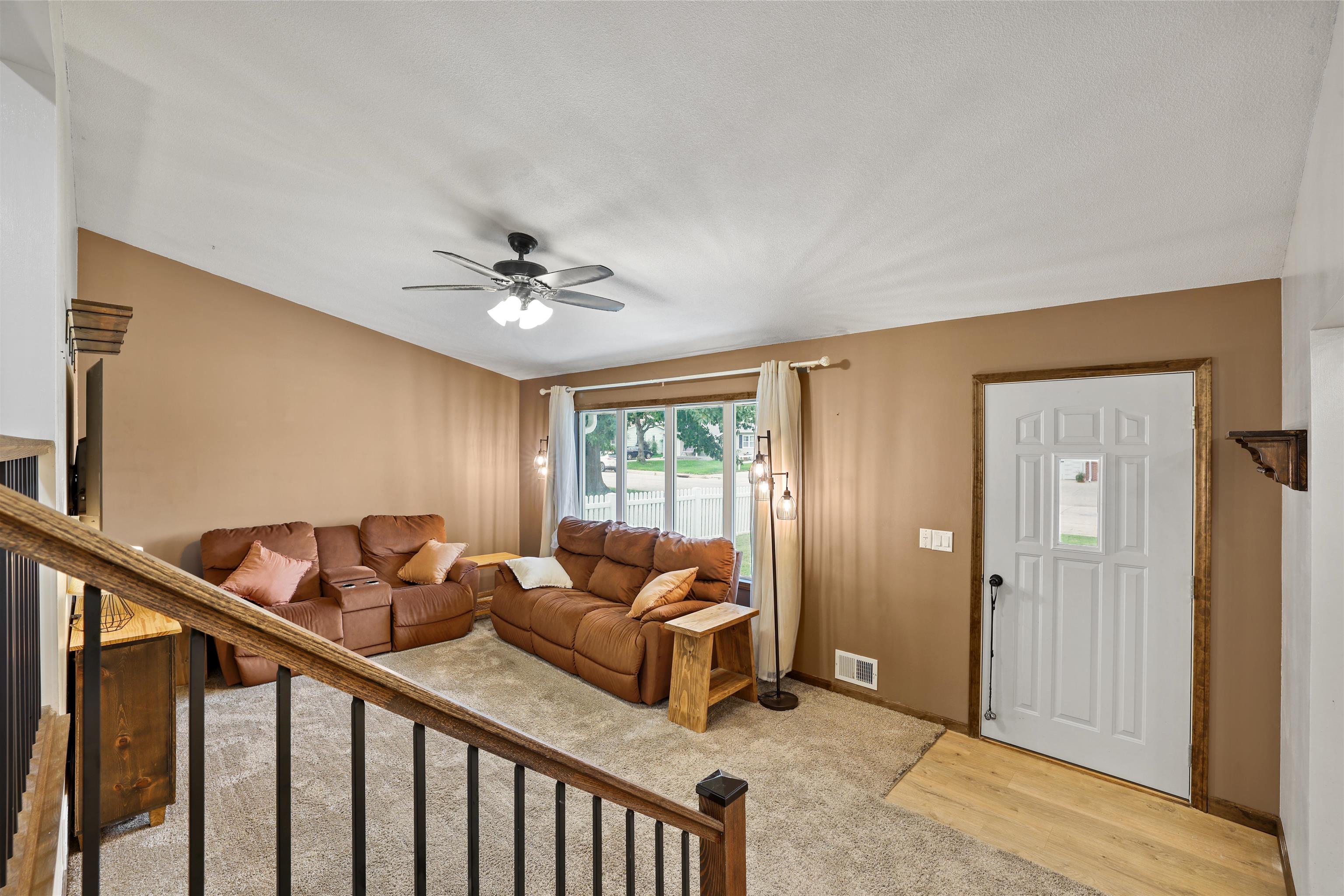 4004 Linden Drive, Kearney, Nebraska 68847, 3 Bedroom Bedrooms, ,2 BathroomBathrooms,Residential,for Sale,4004 Linden Drive,20261430