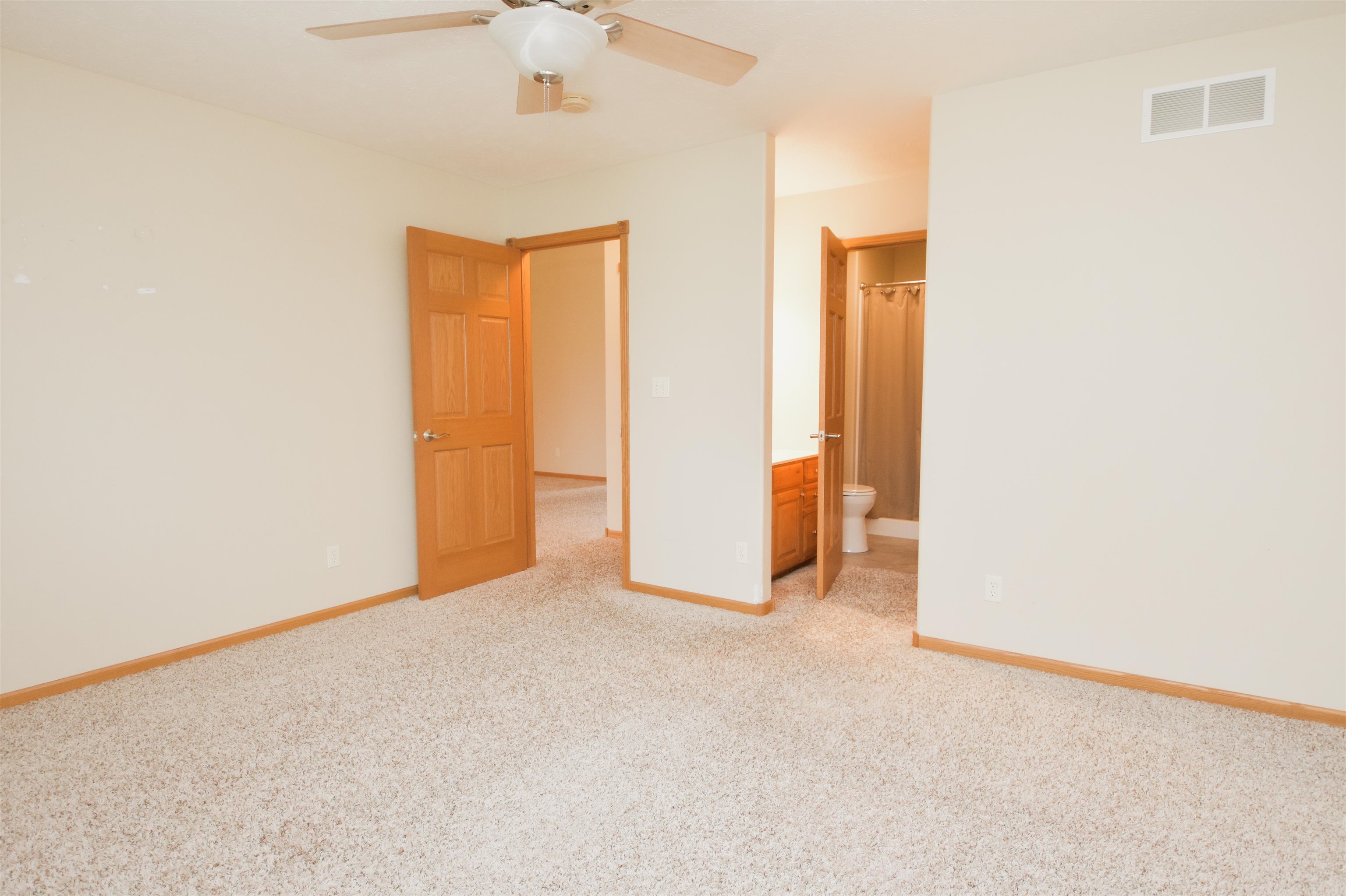 1104 E 56th Street #21, Kearney, Nebraska 68847, 4 Bedroom Bedrooms, ,3 BathroomBathrooms,Residential,for Sale,1104 E 56th Street #21,20261431