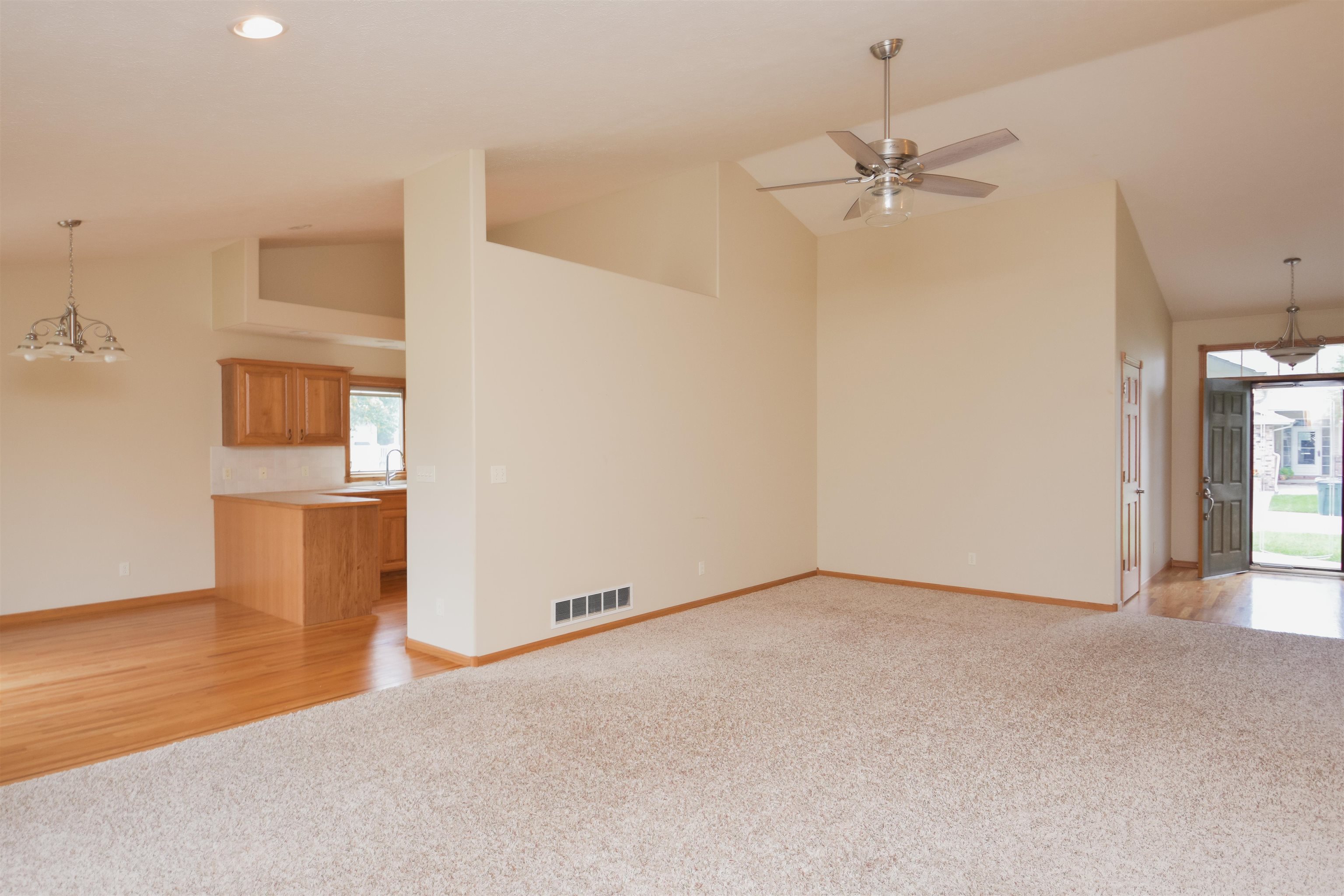 1104 E 56th Street #21, Kearney, Nebraska 68847, 4 Bedroom Bedrooms, ,3 BathroomBathrooms,Residential,for Sale,1104 E 56th Street #21,20261431