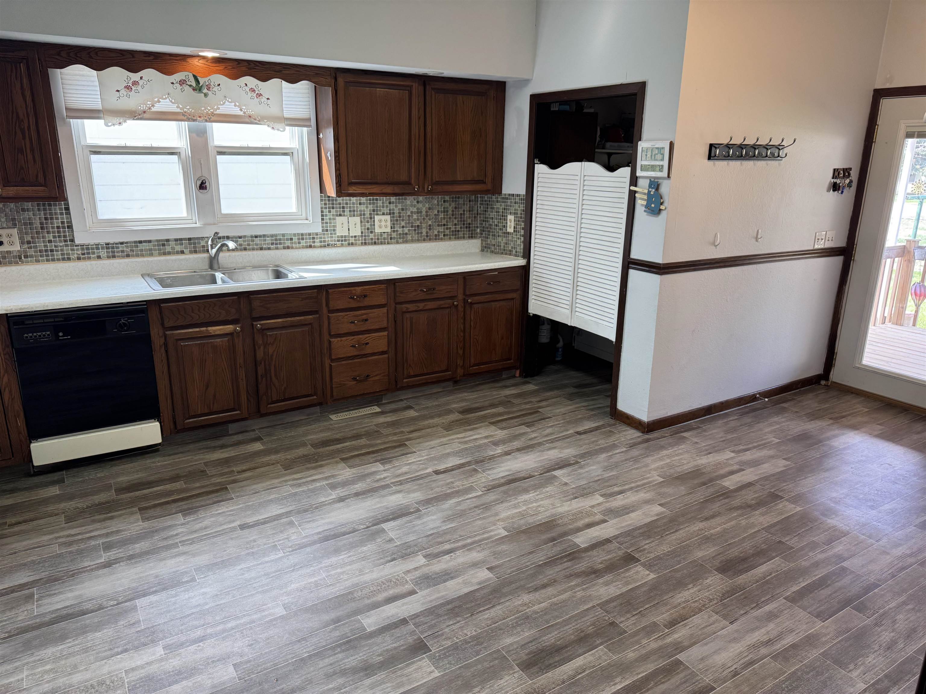 801 John St., Alma, Nebraska 68920, 2 Bedroom Bedrooms, ,2 BathroomBathrooms,Residential,for Sale,801 John St.,20260404