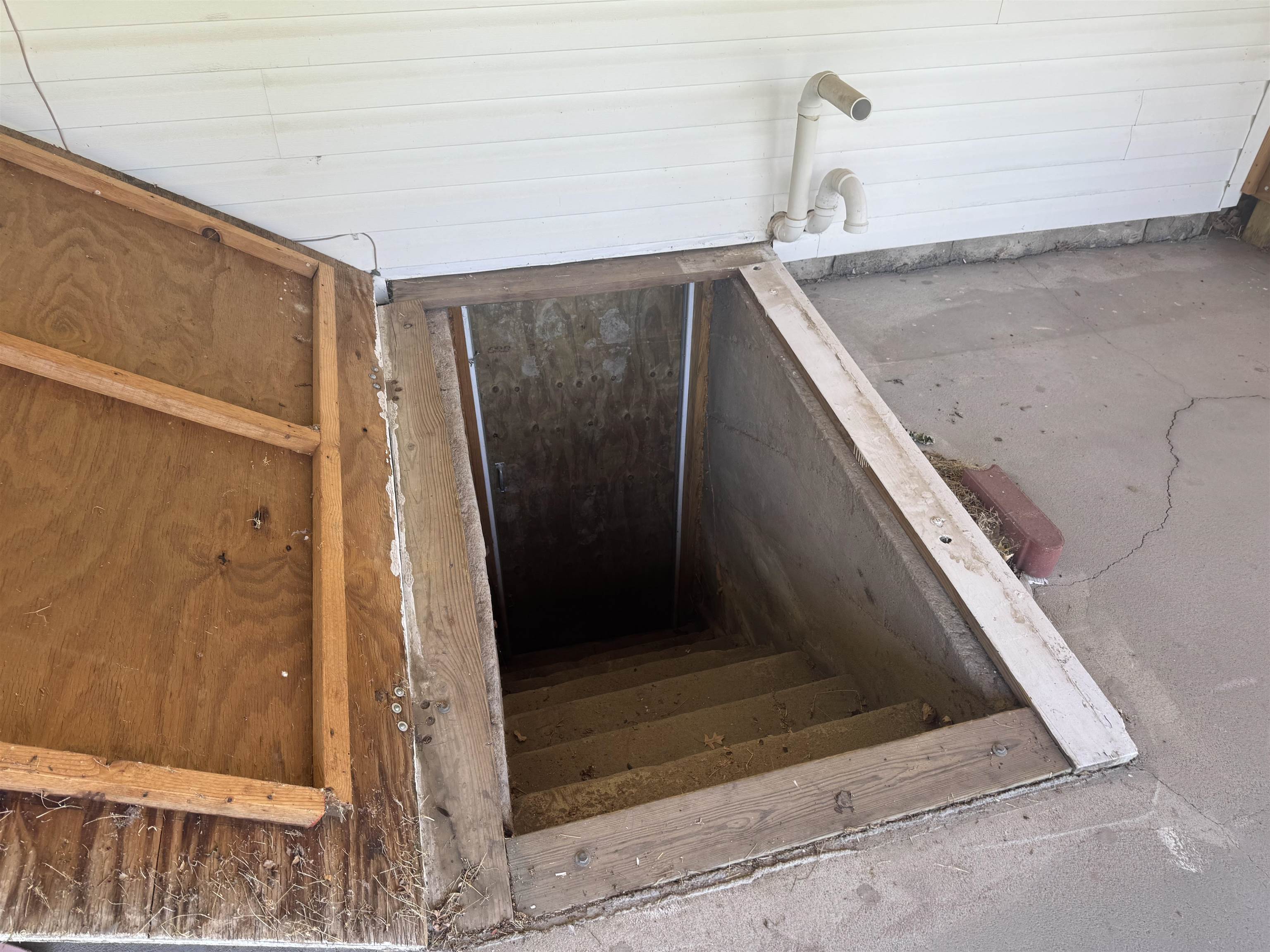 801 John St., Alma, Nebraska 68920, 2 Bedroom Bedrooms, ,2 BathroomBathrooms,Residential,for Sale,801 John St.,20260404