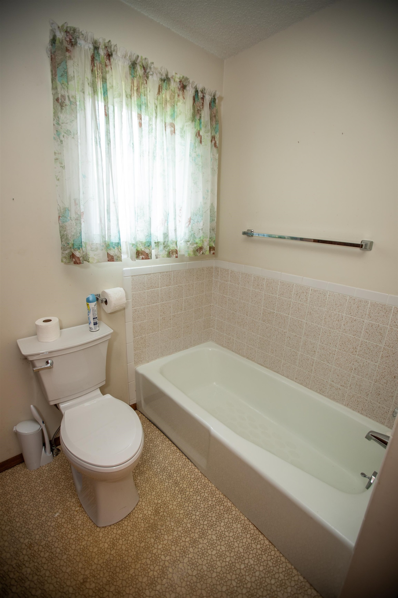 110 E 39th Street B-3, Kearney, Nebraska 68847, 2 Bedroom Bedrooms, ,2 BathroomBathrooms,Residential,for Sale,110 E 39th Street B-3,20261439