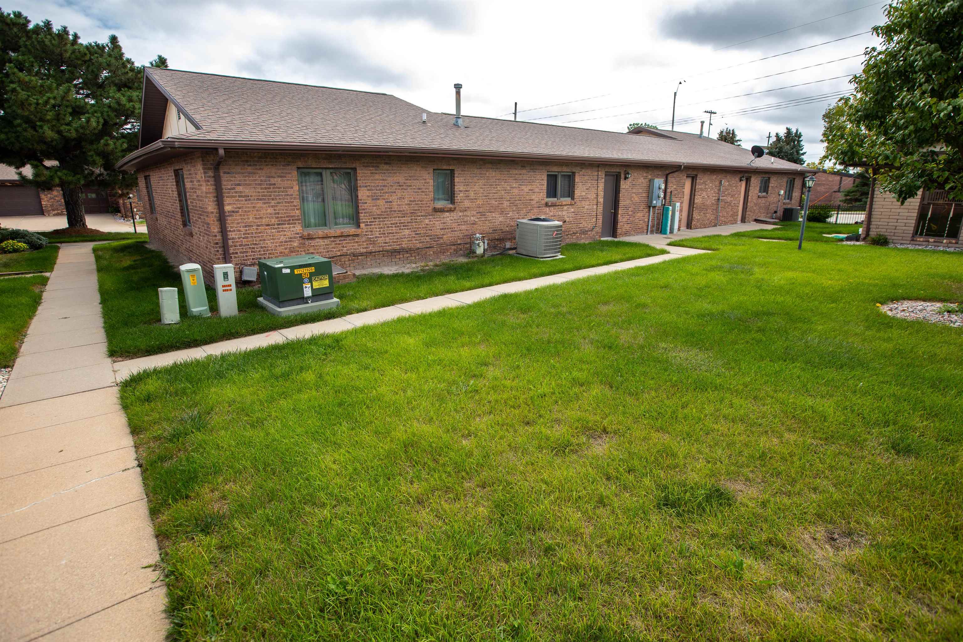 110 E 39th Street B-3, Kearney, Nebraska 68847, 2 Bedroom Bedrooms, ,2 BathroomBathrooms,Residential,for Sale,110 E 39th Street B-3,20261439