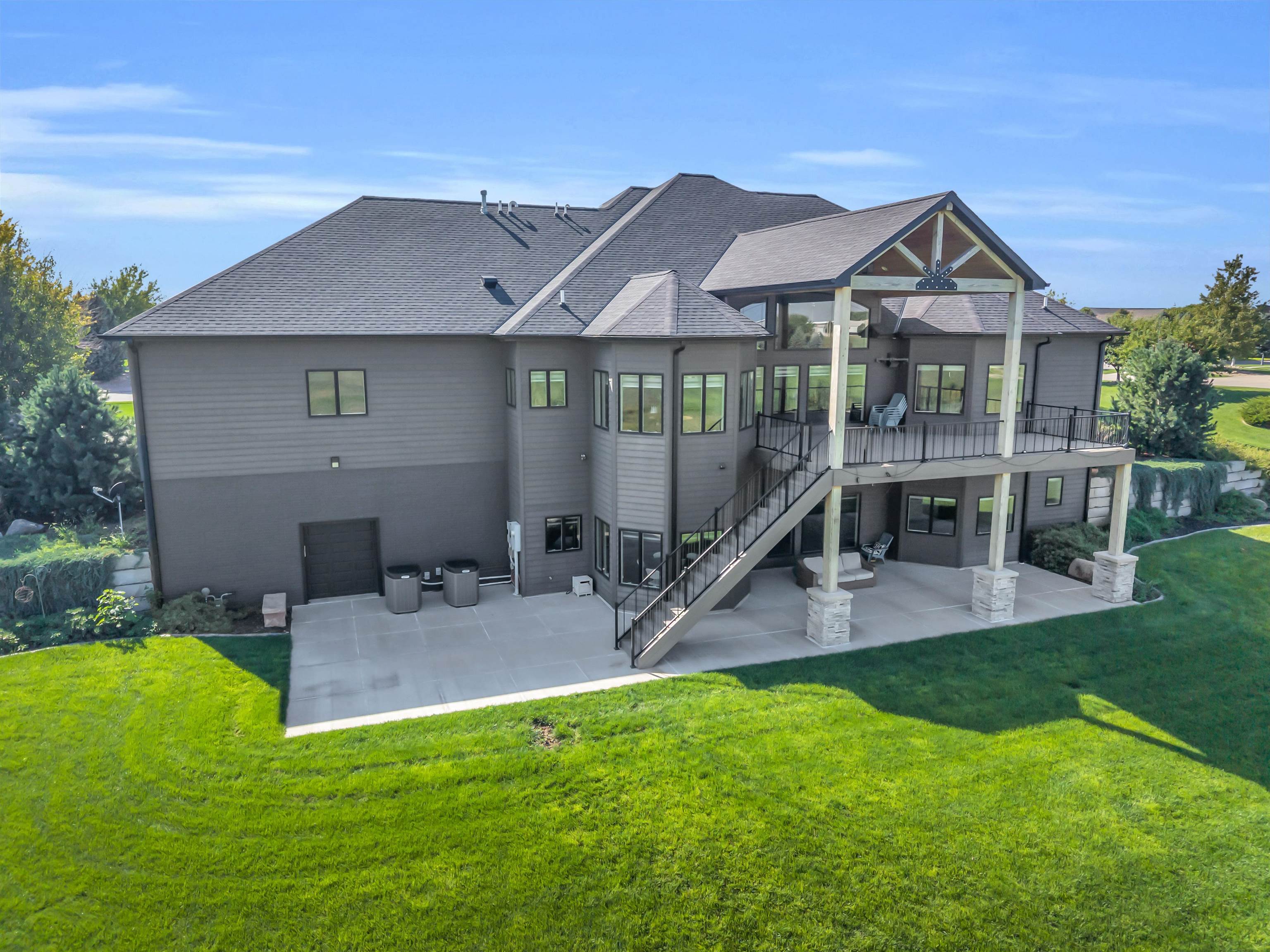 5903 6th Avenue, Kearney, Nebraska 68845-000, 6 Bedroom Bedrooms, ,6 BathroomBathrooms,Residential,for Sale,5903 6th Avenue,20261307