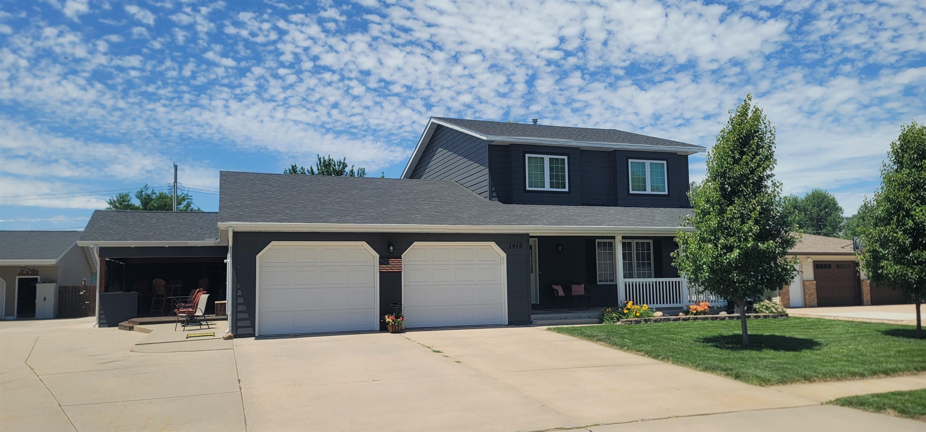 1418 10th Avenue, Kearney, Nebraska 68845, 4 Bedroom Bedrooms, ,4 BathroomBathrooms,Residential,for Sale,1418 10th Avenue,20260888