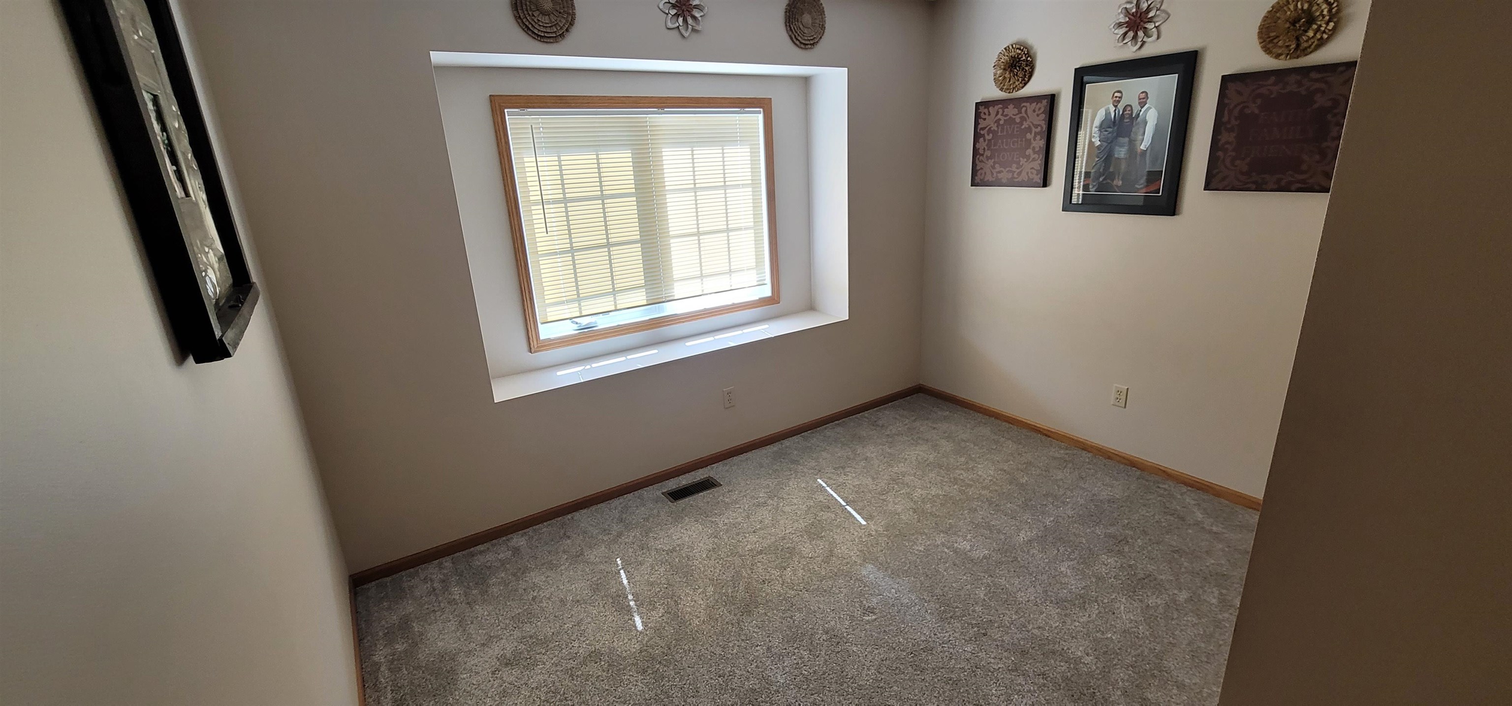 1418 10th Avenue, Kearney, Nebraska 68845, 4 Bedroom Bedrooms, ,4 BathroomBathrooms,Residential,for Sale,1418 10th Avenue,20260888