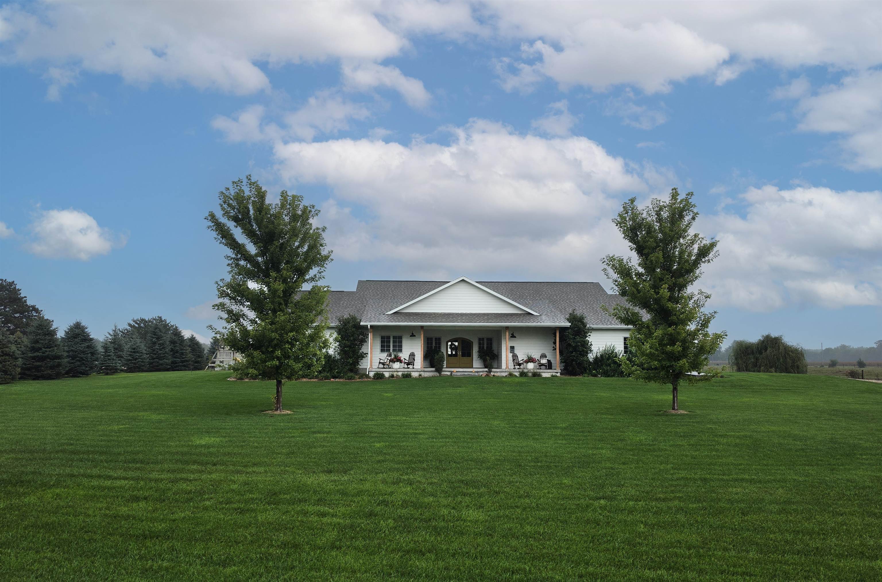 53165 39th Road, Shelton, Nebraska 68876, 4 Bedroom Bedrooms, ,3 BathroomBathrooms,Residential,for Sale,53165 39th Road,20261446
