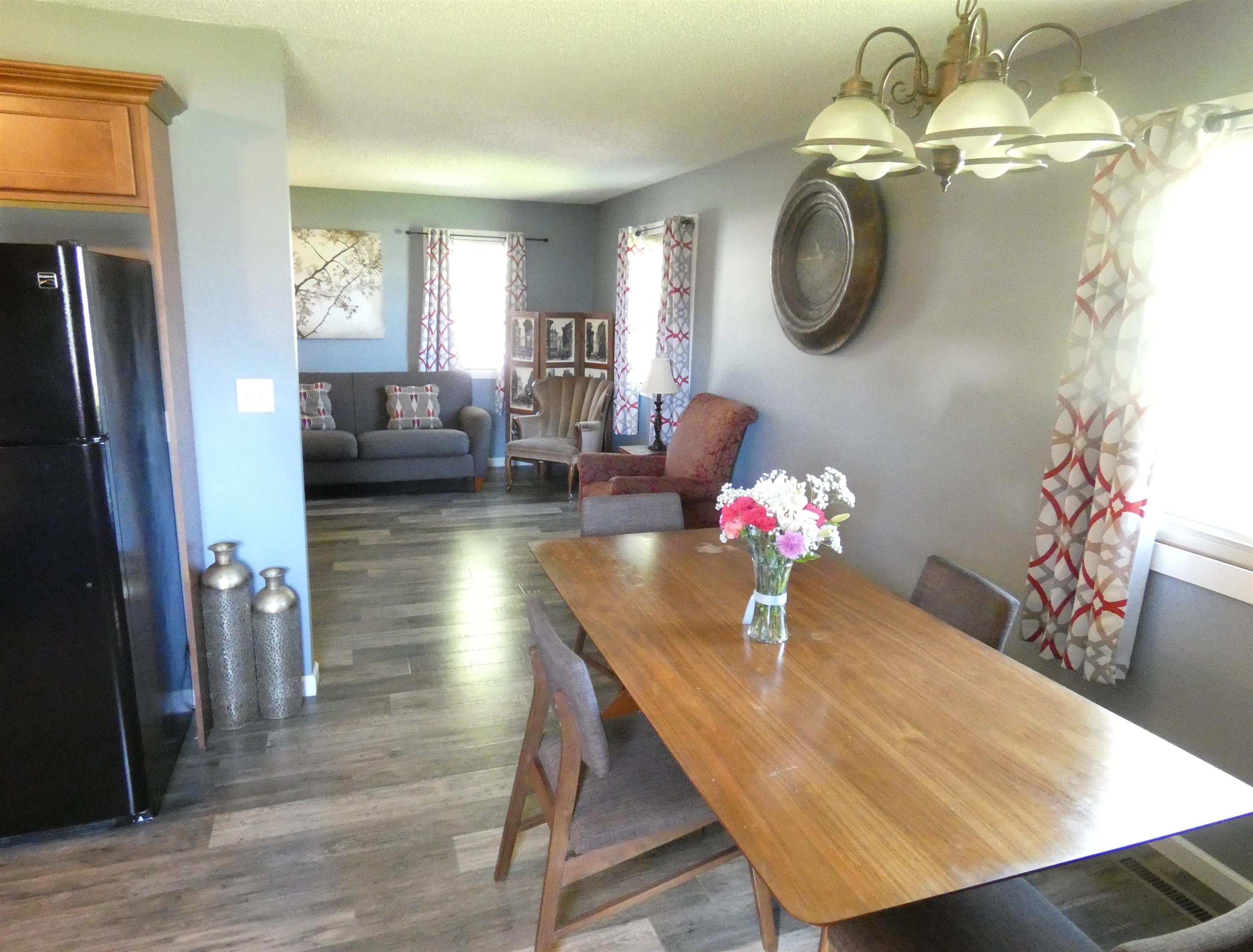 8 Maple Drive, Kearney, Nebraska 68845, 4 Bedroom Bedrooms, ,2 BathroomBathrooms,Residential,for Sale,8 Maple Drive,20261445