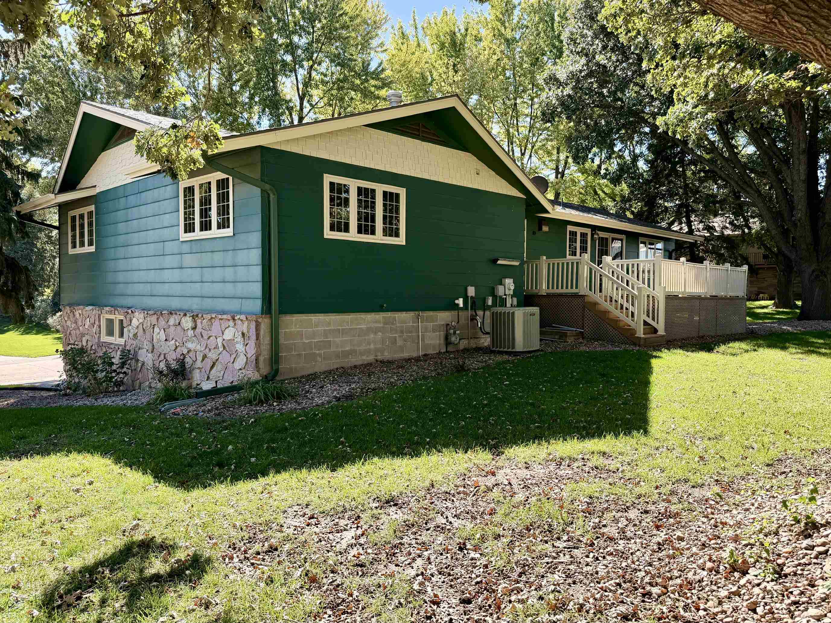 1103 W 31st Street, Kearney, Nebraska 68845-3368, 4 Bedroom Bedrooms, ,3 BathroomBathrooms,Residential,for Sale,1103 W 31st Street,20261447