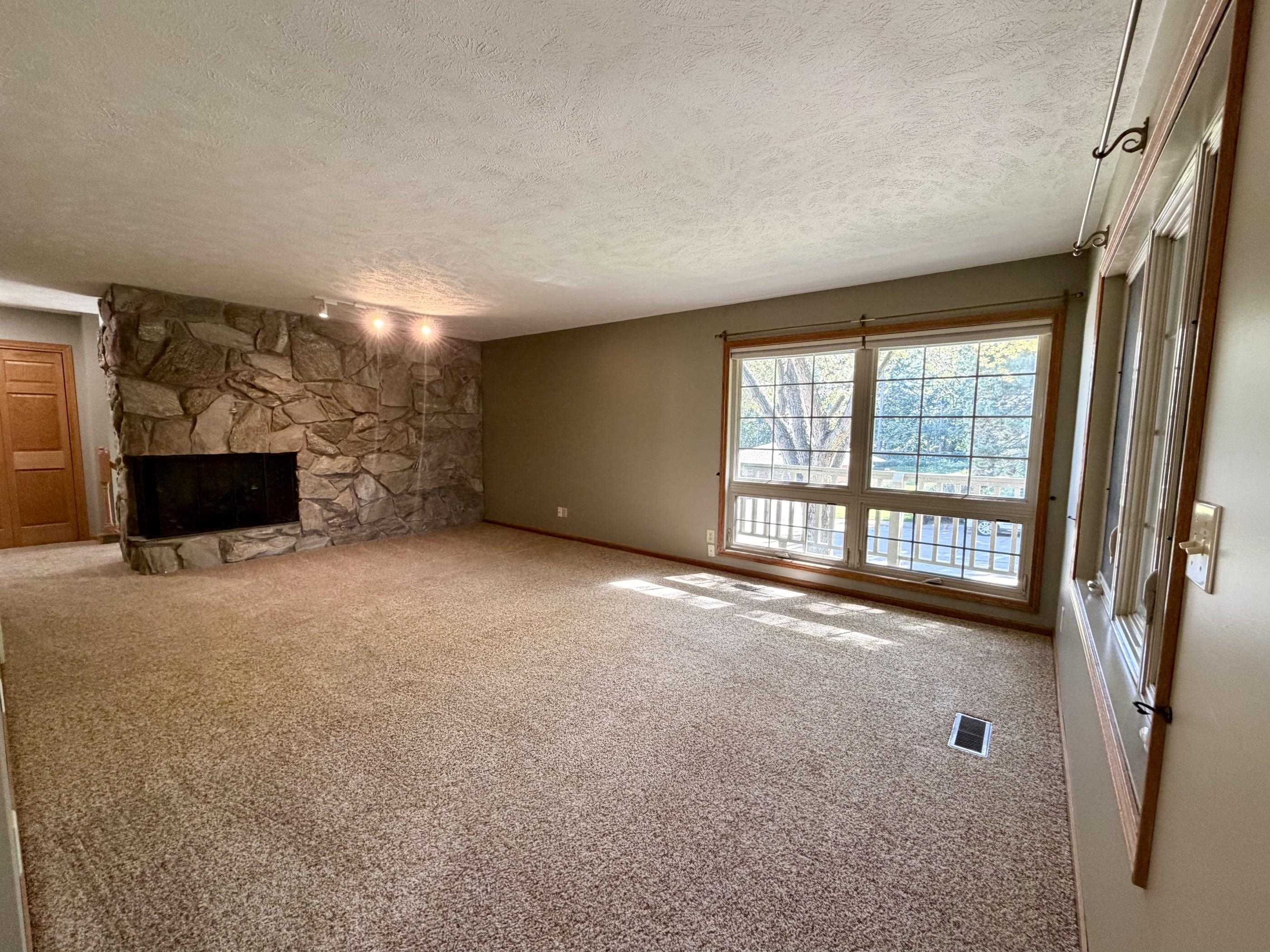 1103 W 31st Street, Kearney, Nebraska 68845-3368, 4 Bedroom Bedrooms, ,3 BathroomBathrooms,Residential,for Sale,1103 W 31st Street,20261447